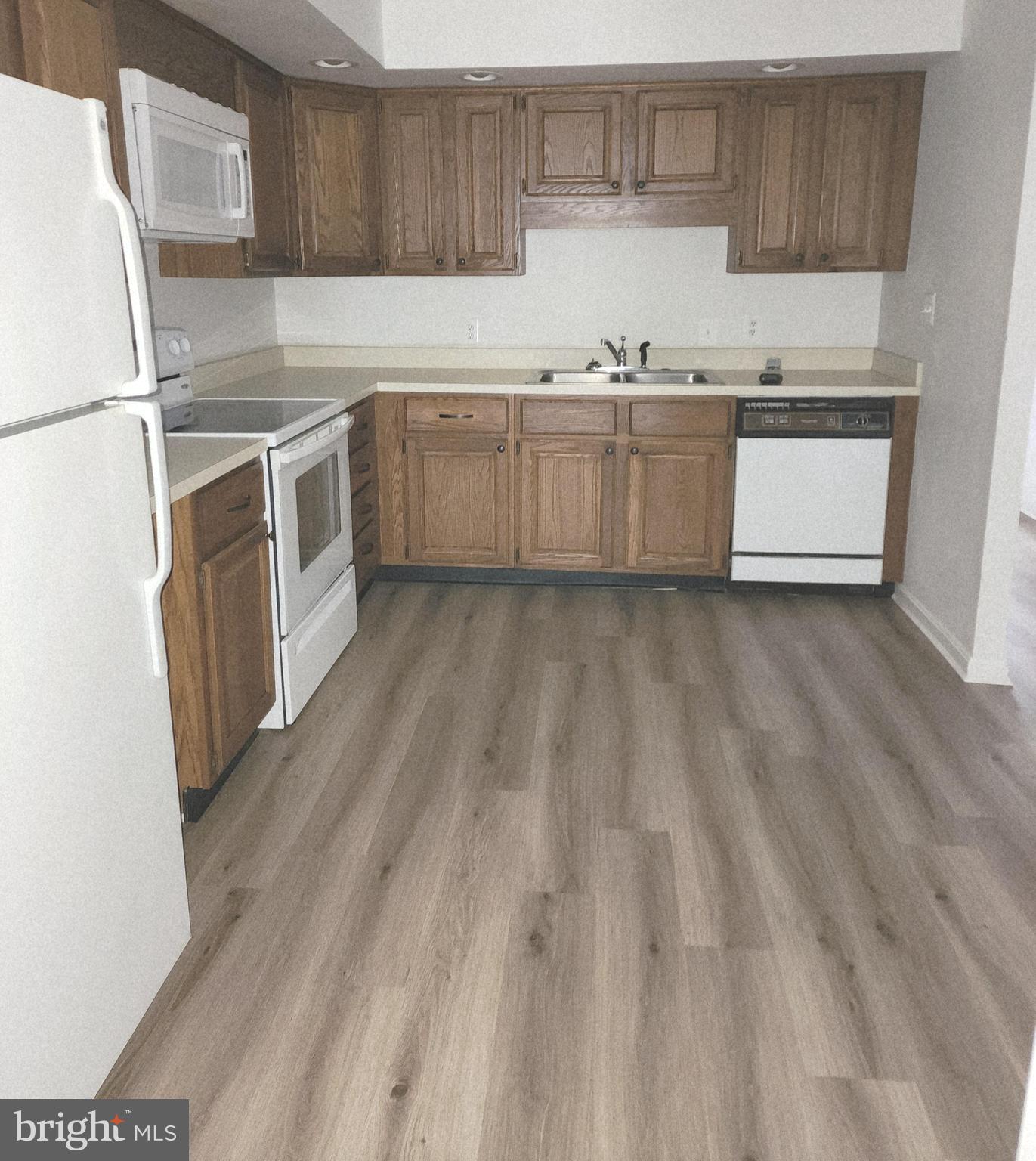 CANAL WOODS III - Residential