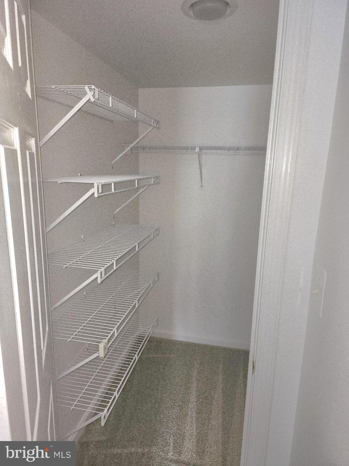 CANAL WOODS III - Residential