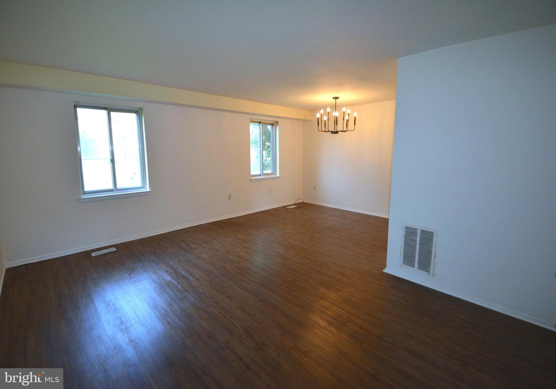 758 W SIDE DRIVE 7-G