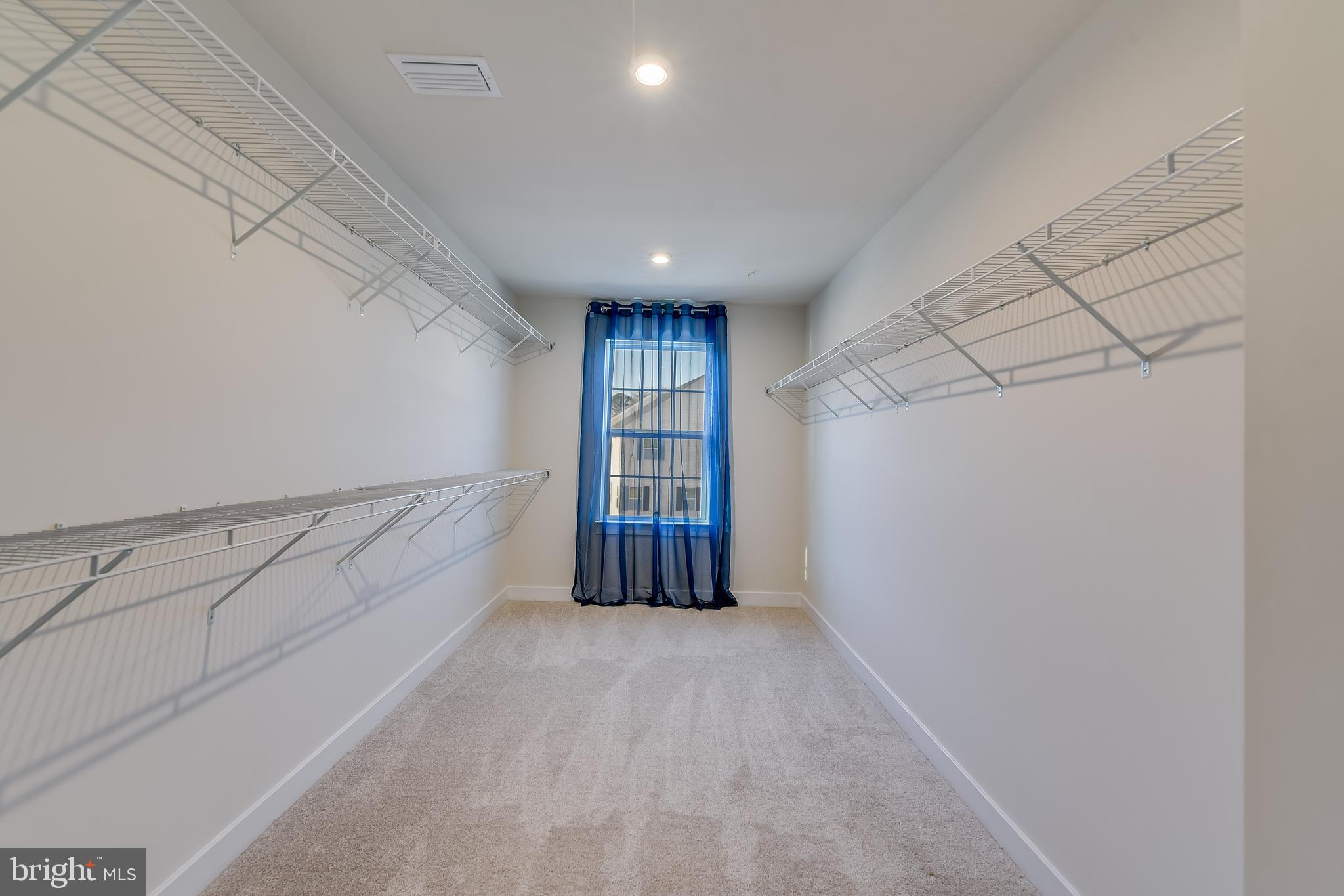 PERRY'S RETREAT - Residential