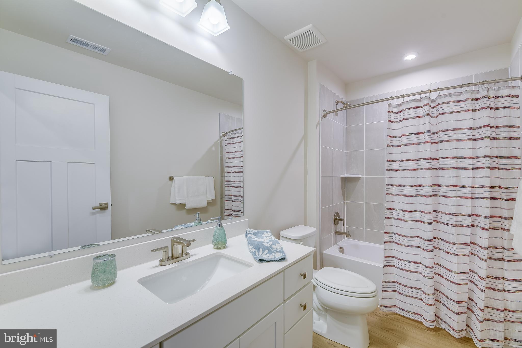 PERRY'S RETREAT - Residential