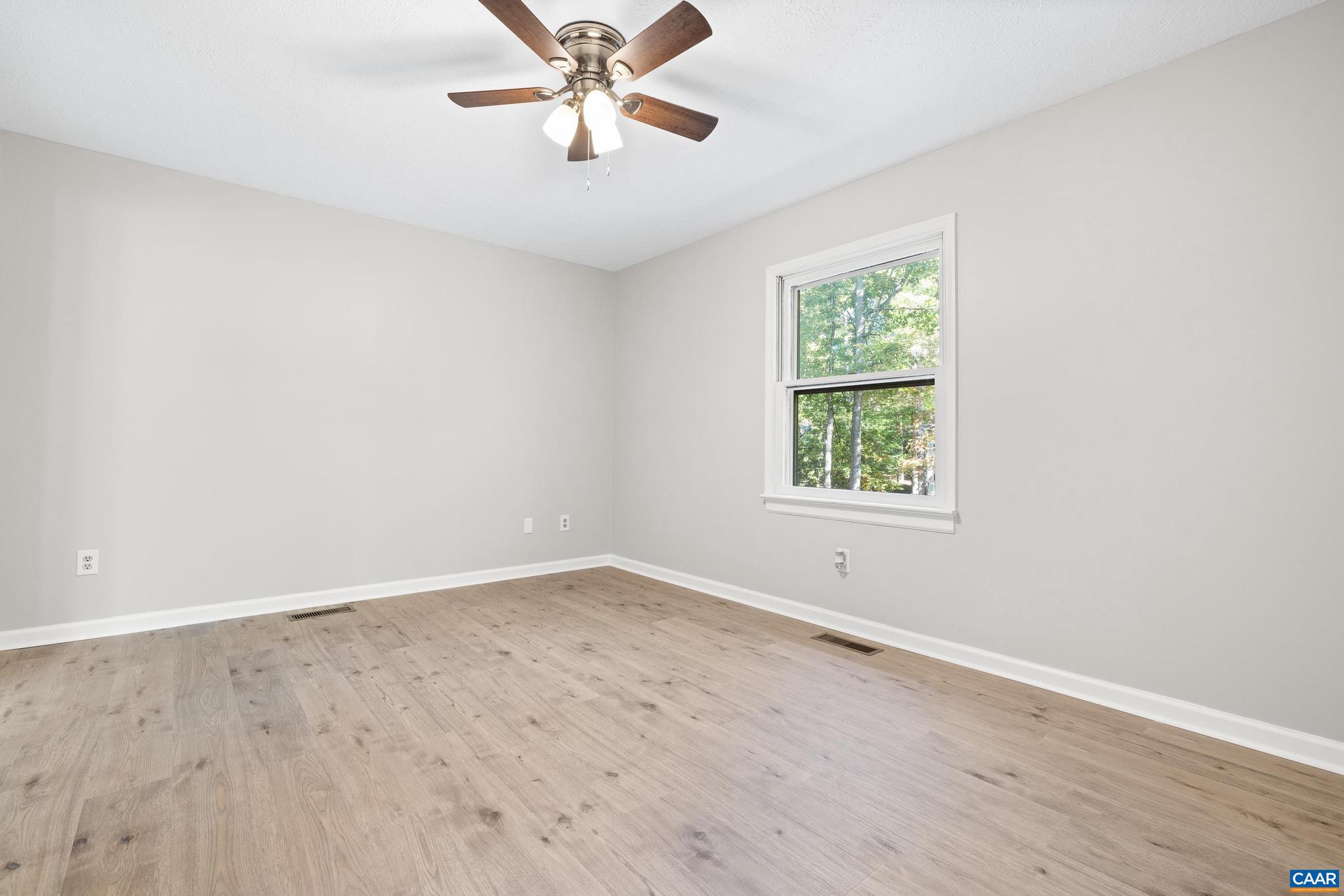 LAKE MONTICELLO - Residential