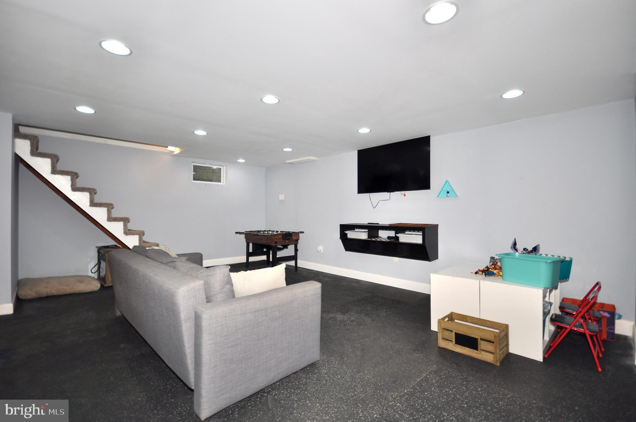 JENKINTOWN MANOR - Residential