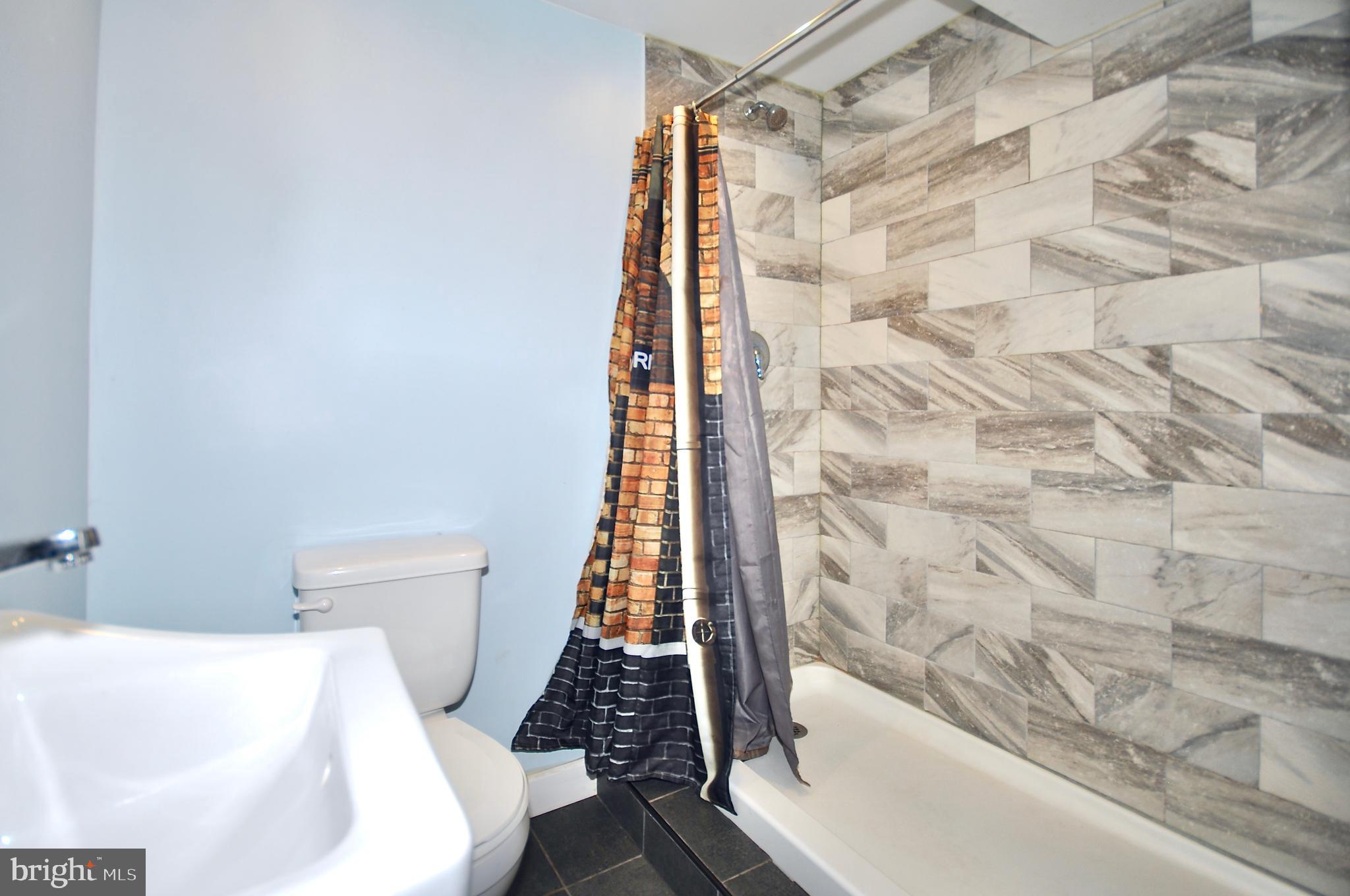 JENKINTOWN MANOR - Residential