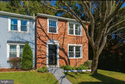 8015 STEEPLE CHASE COURT SPRINGFIELD VA 22153