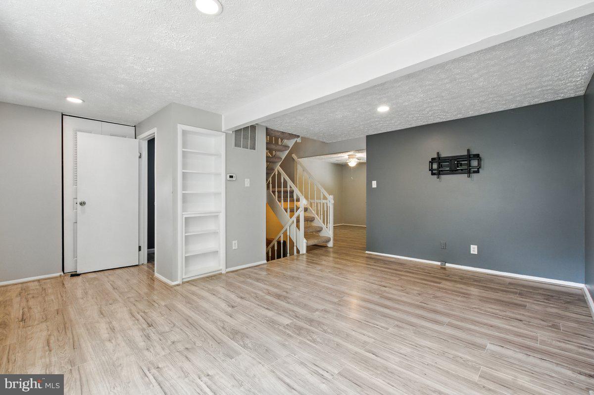 8015 STEEPLE CHASE COURT