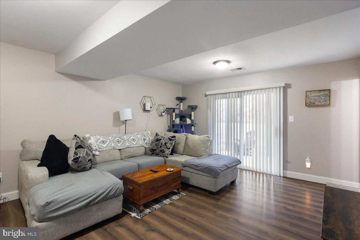 CRESTFIELD - Residential