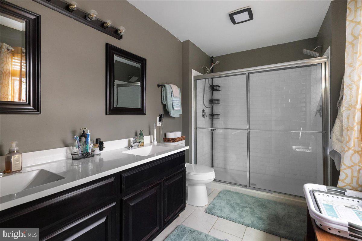 CRESTFIELD - Residential