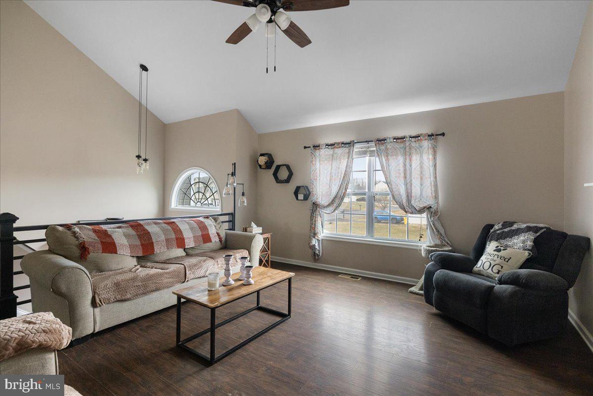 CRESTFIELD - Residential