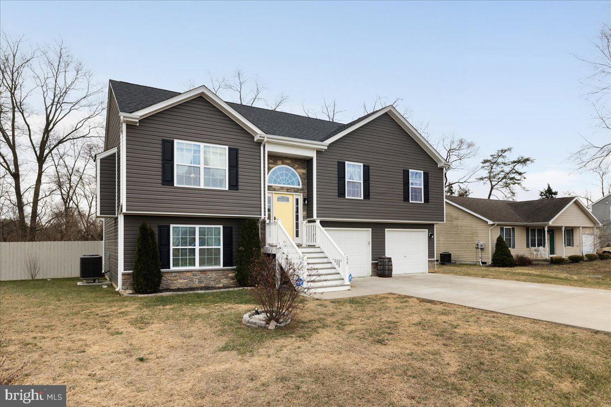 CRESTFIELD - Residential