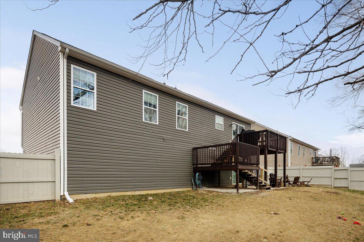 CRESTFIELD - Residential