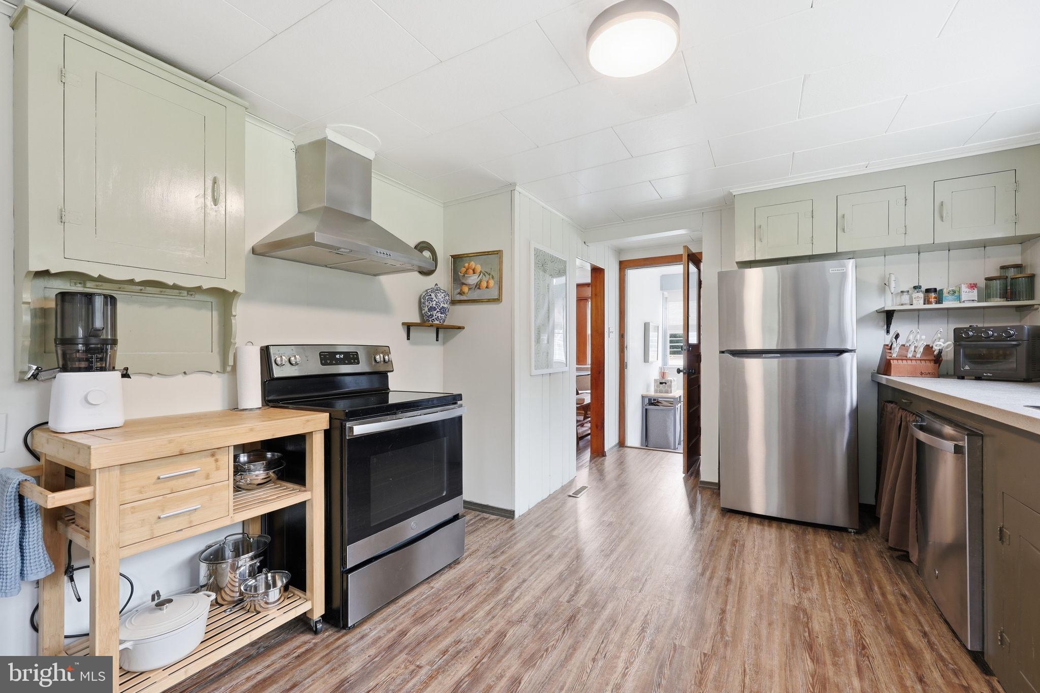 224 RIVERSIDE DRIVE