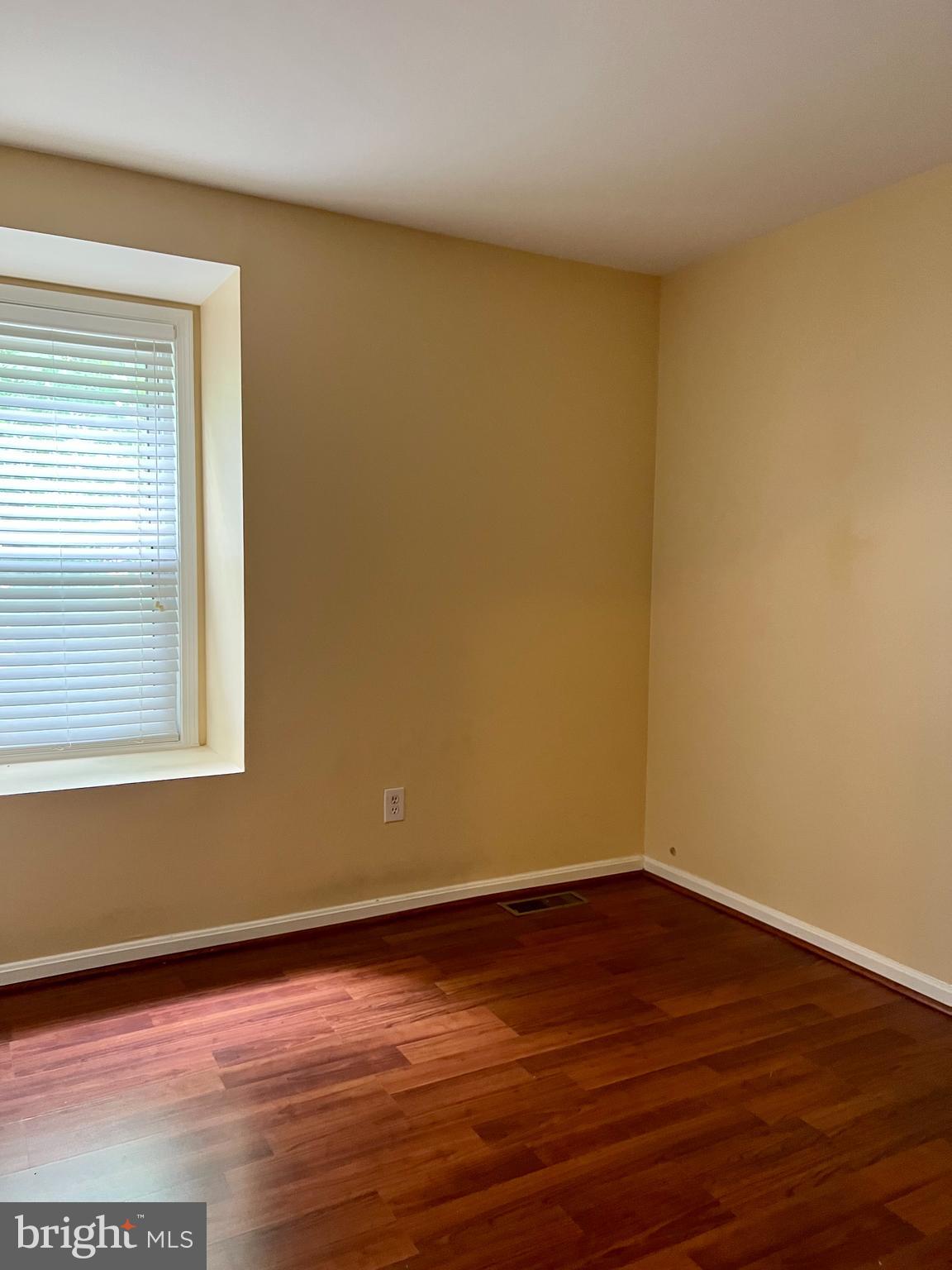 BANNISTER - Residential Lease