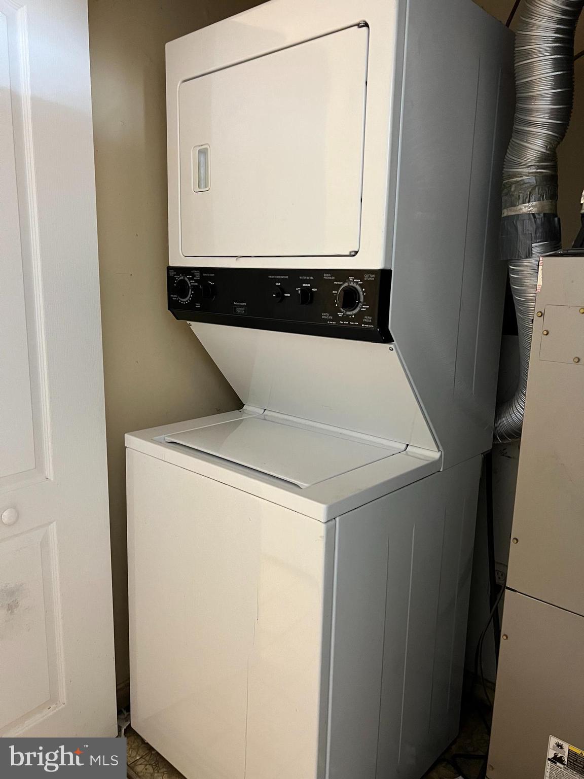 BANNISTER - Residential Lease