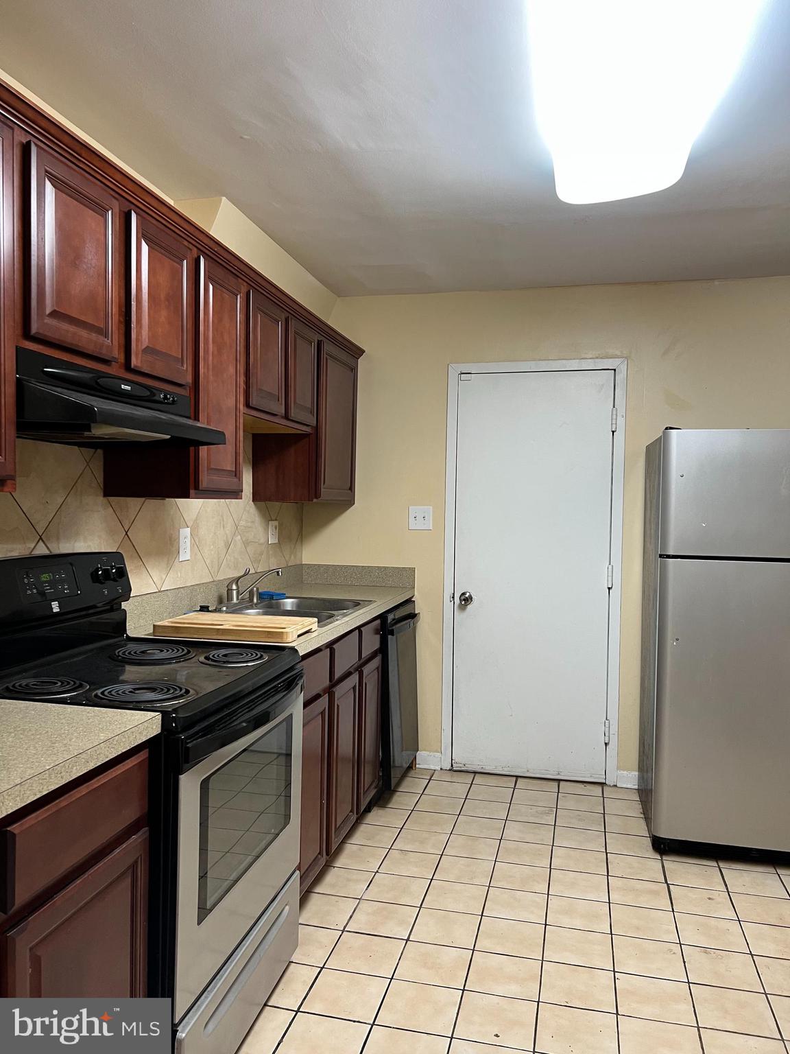 BANNISTER - Residential Lease