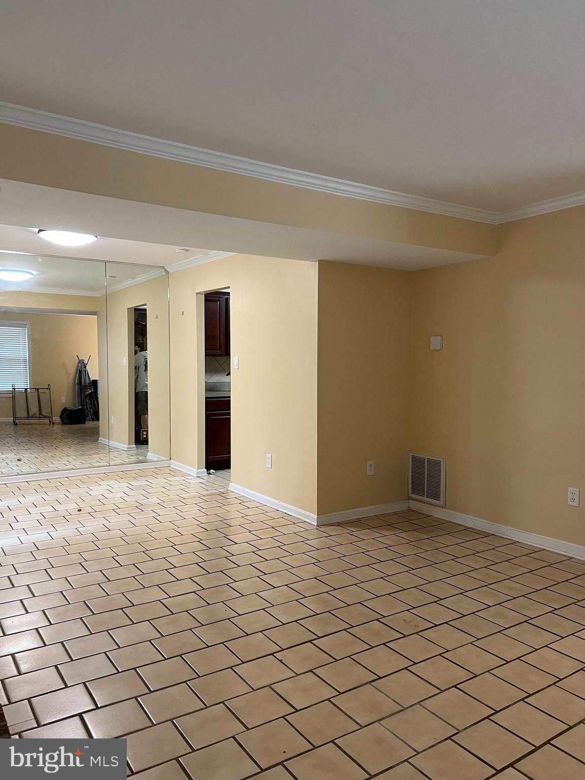 BANNISTER - Residential Lease