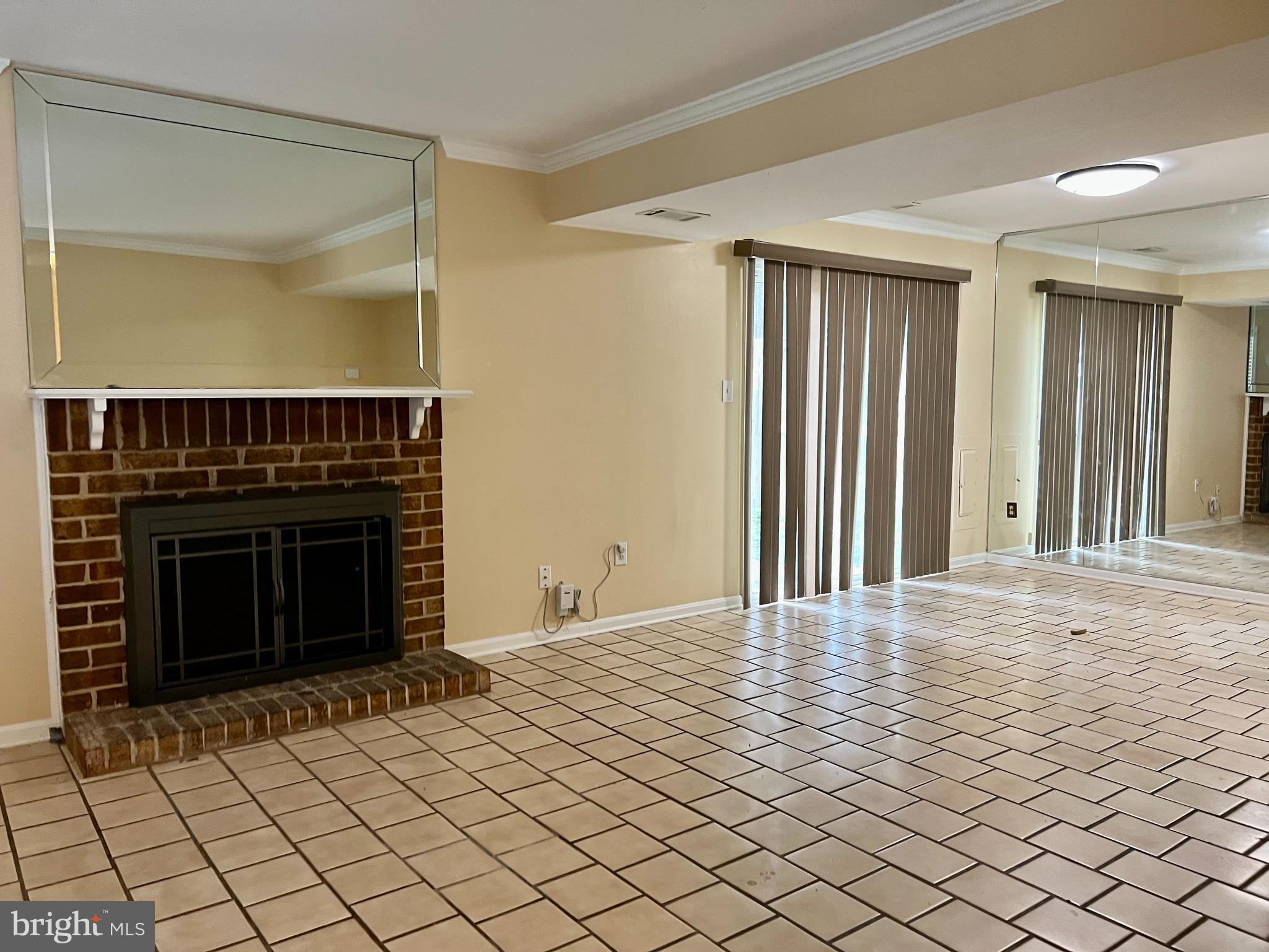 BANNISTER - Residential Lease