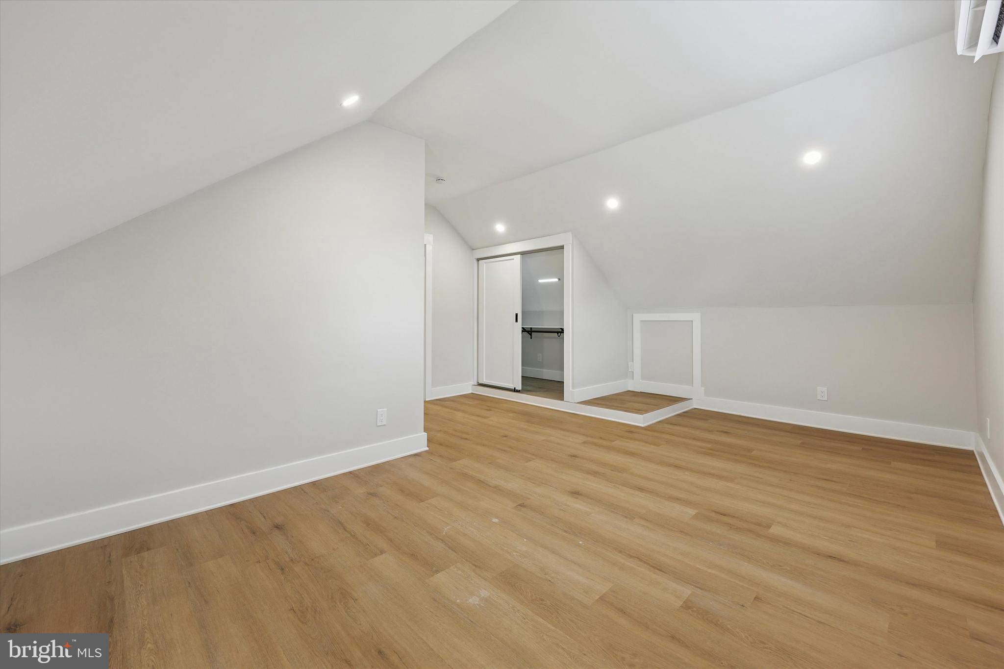 HORSHAMTOWNE - Residential Lease