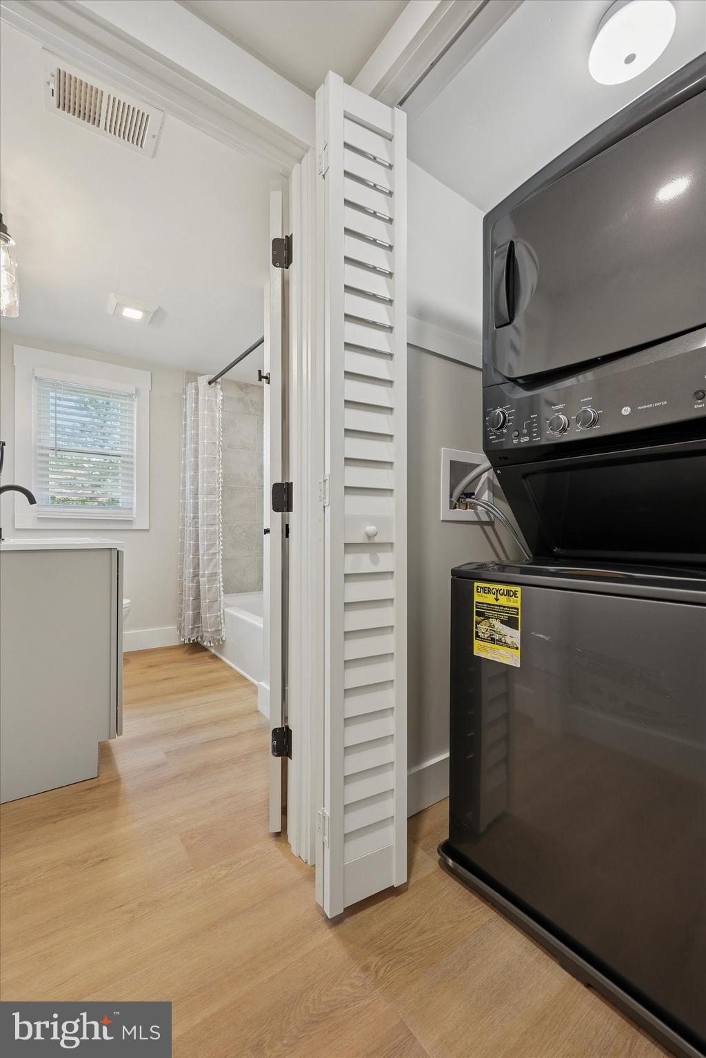 HORSHAMTOWNE - Residential Lease