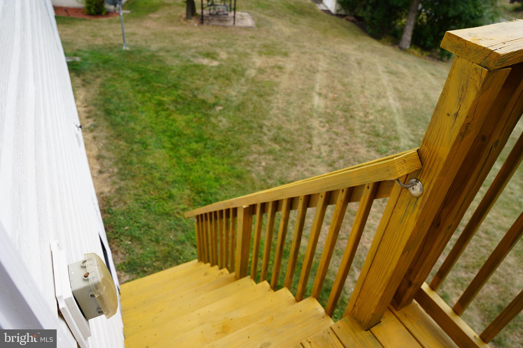 MIDDLE CREEK MANOR - Residential Lease