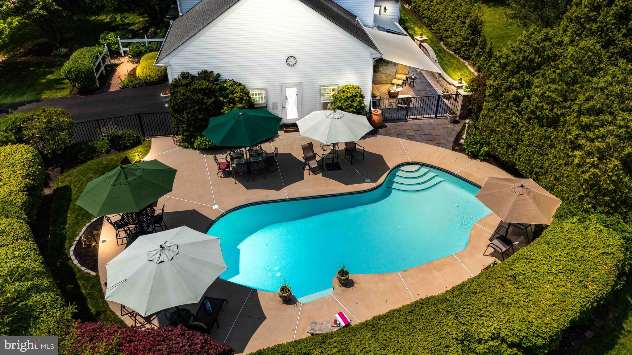 220 CYPRESS LANE