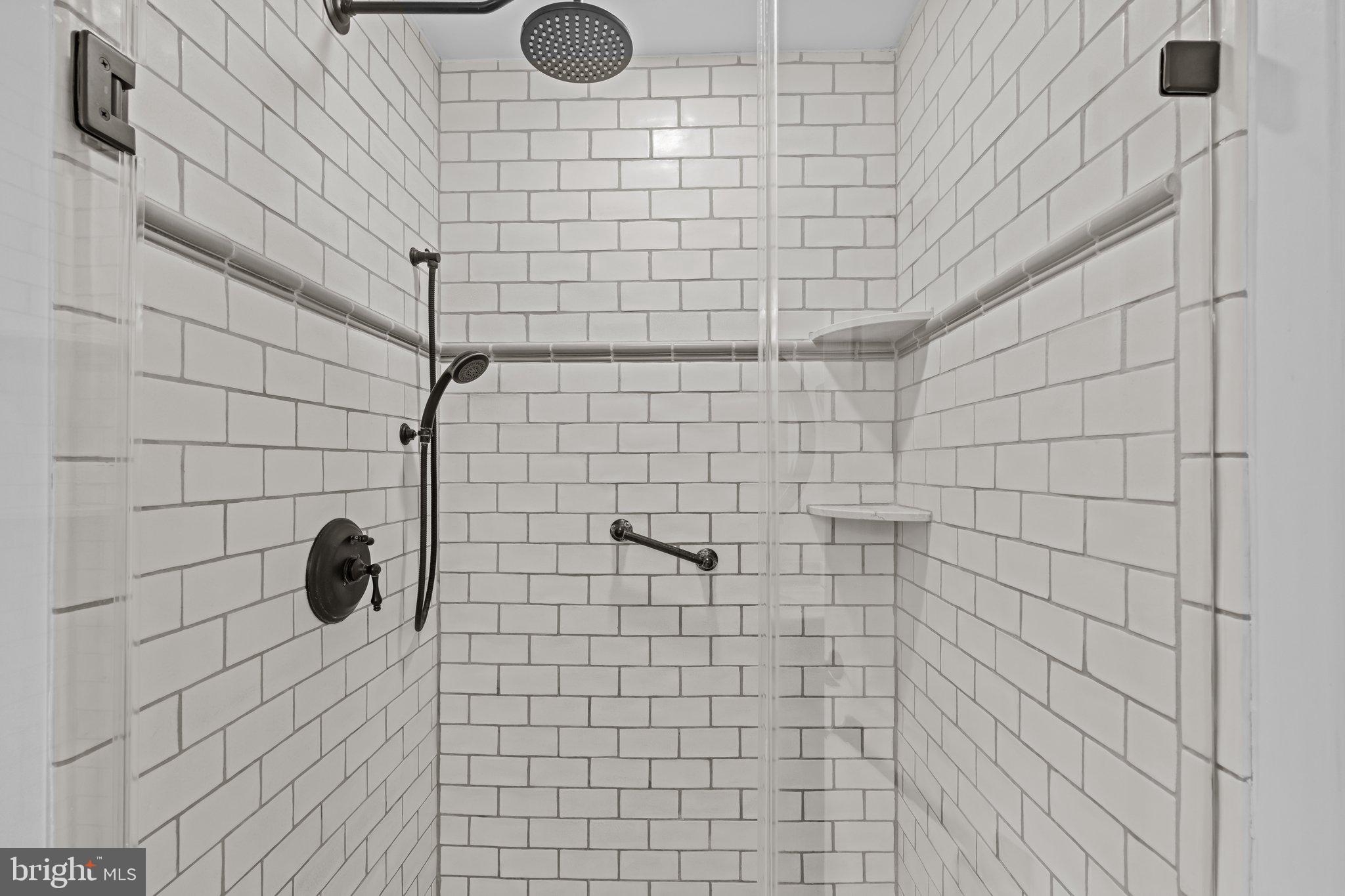 HIDDEN CREEK - Residential