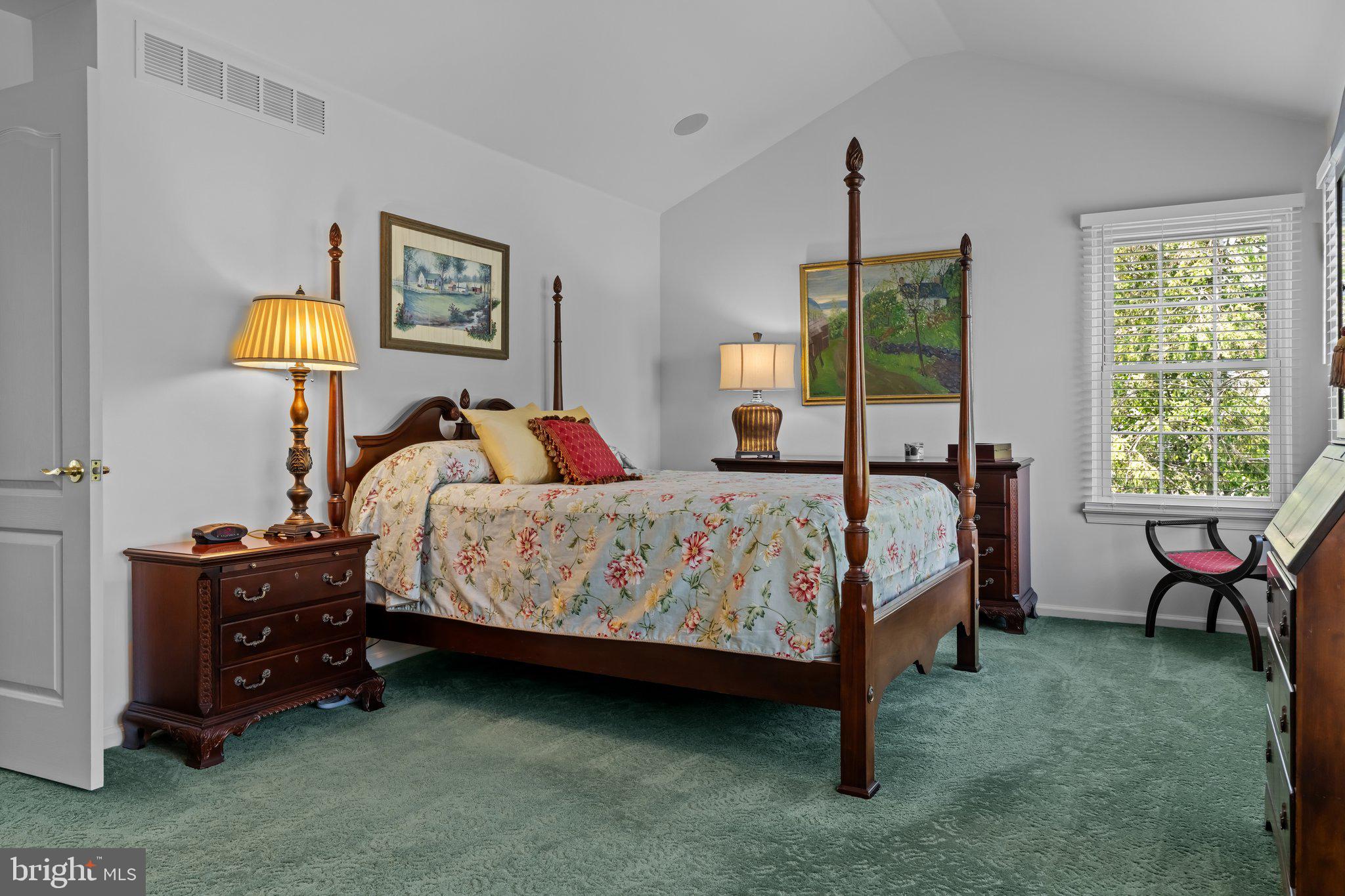 HIDDEN CREEK - Residential