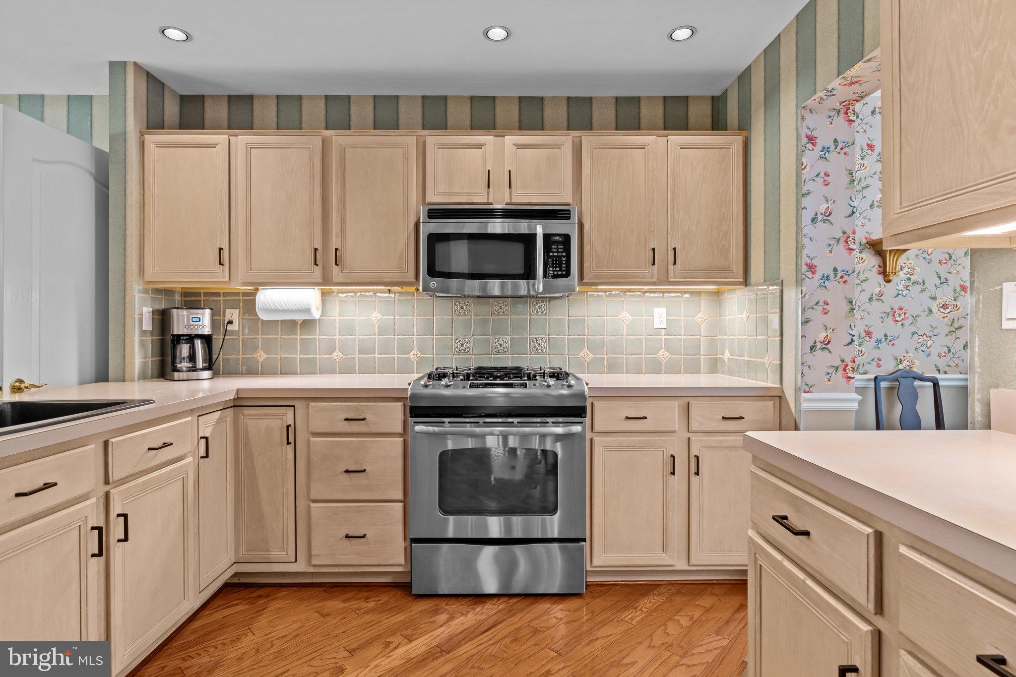 HIDDEN CREEK - Residential