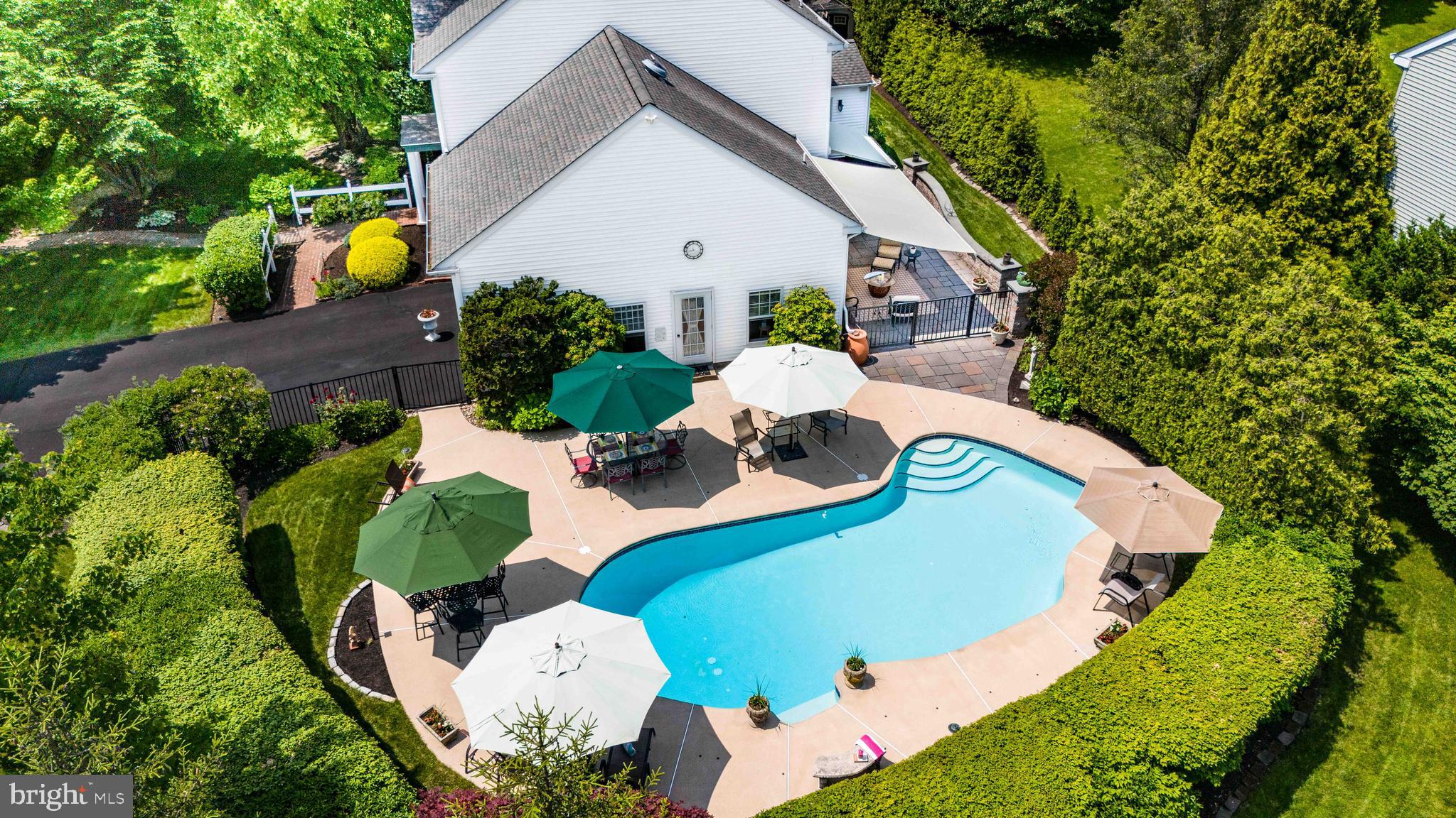 HIDDEN CREEK - Residential