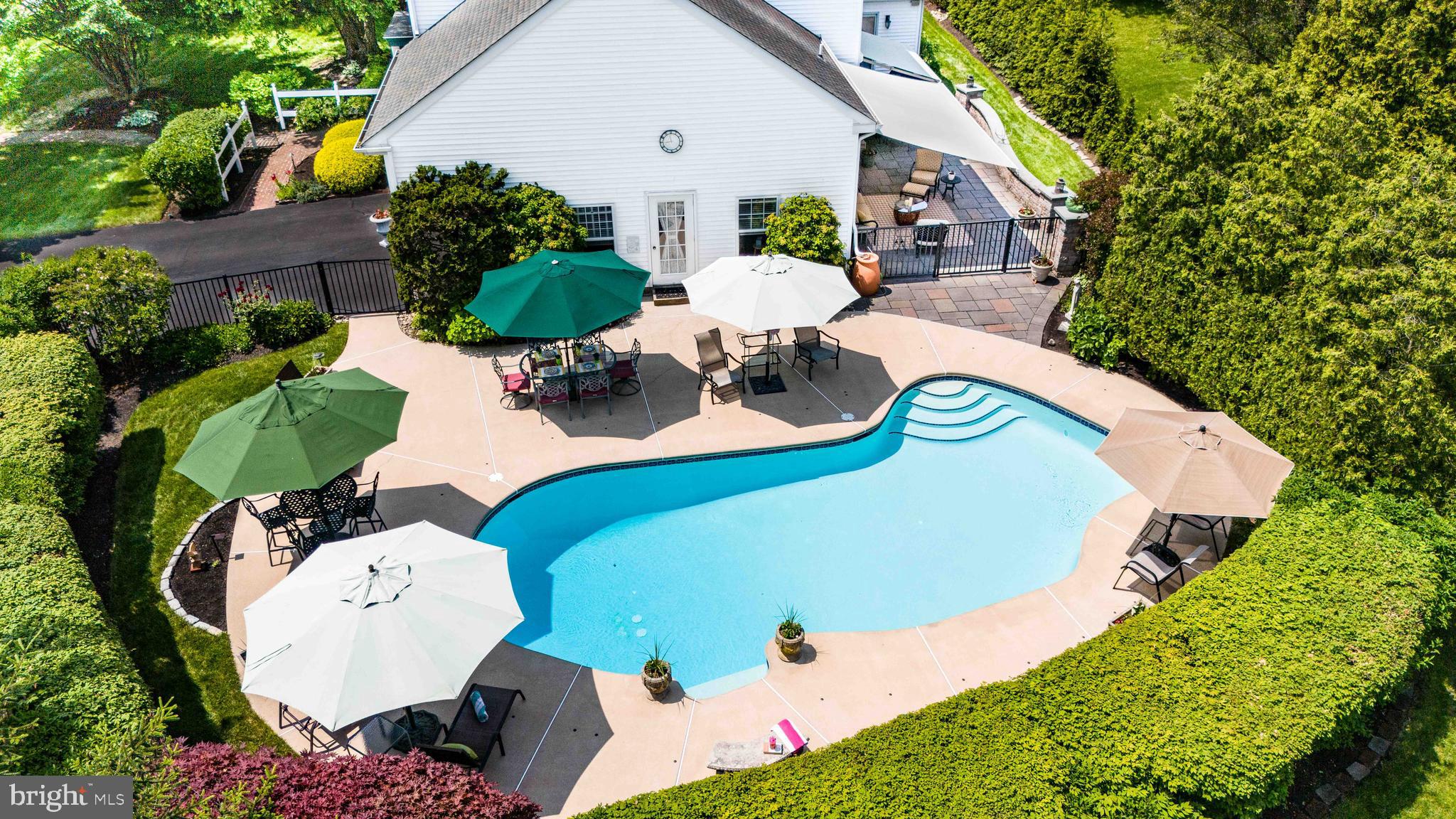 220 CYPRESS LANE