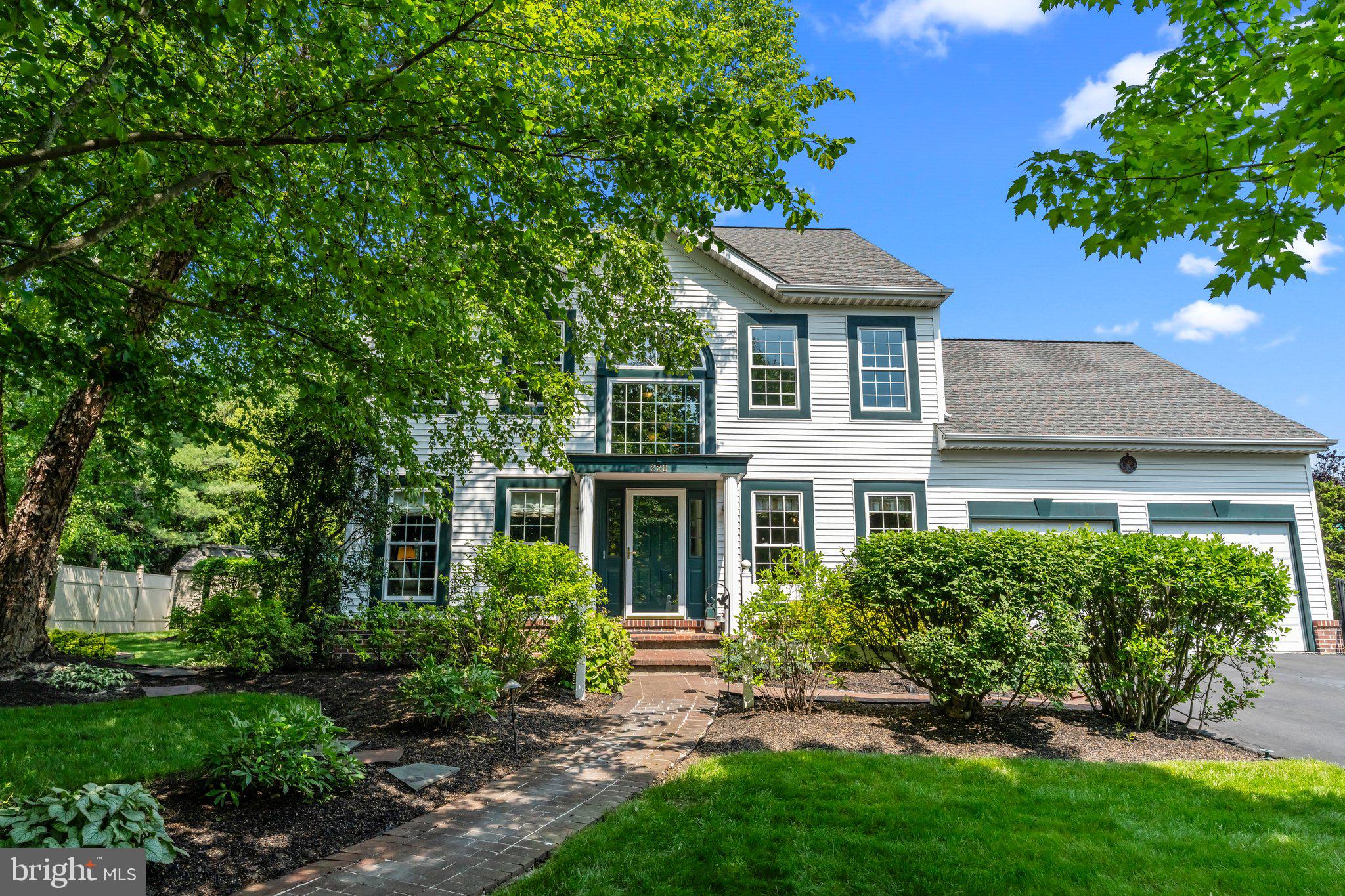 HIDDEN CREEK - Residential