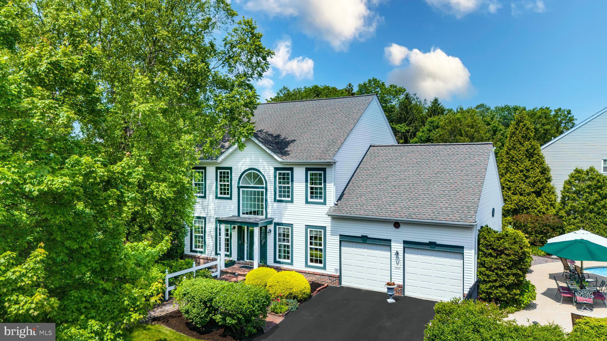 220 CYPRESS LANE