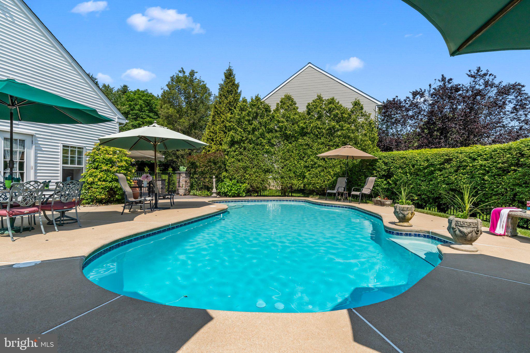 HIDDEN CREEK - Residential