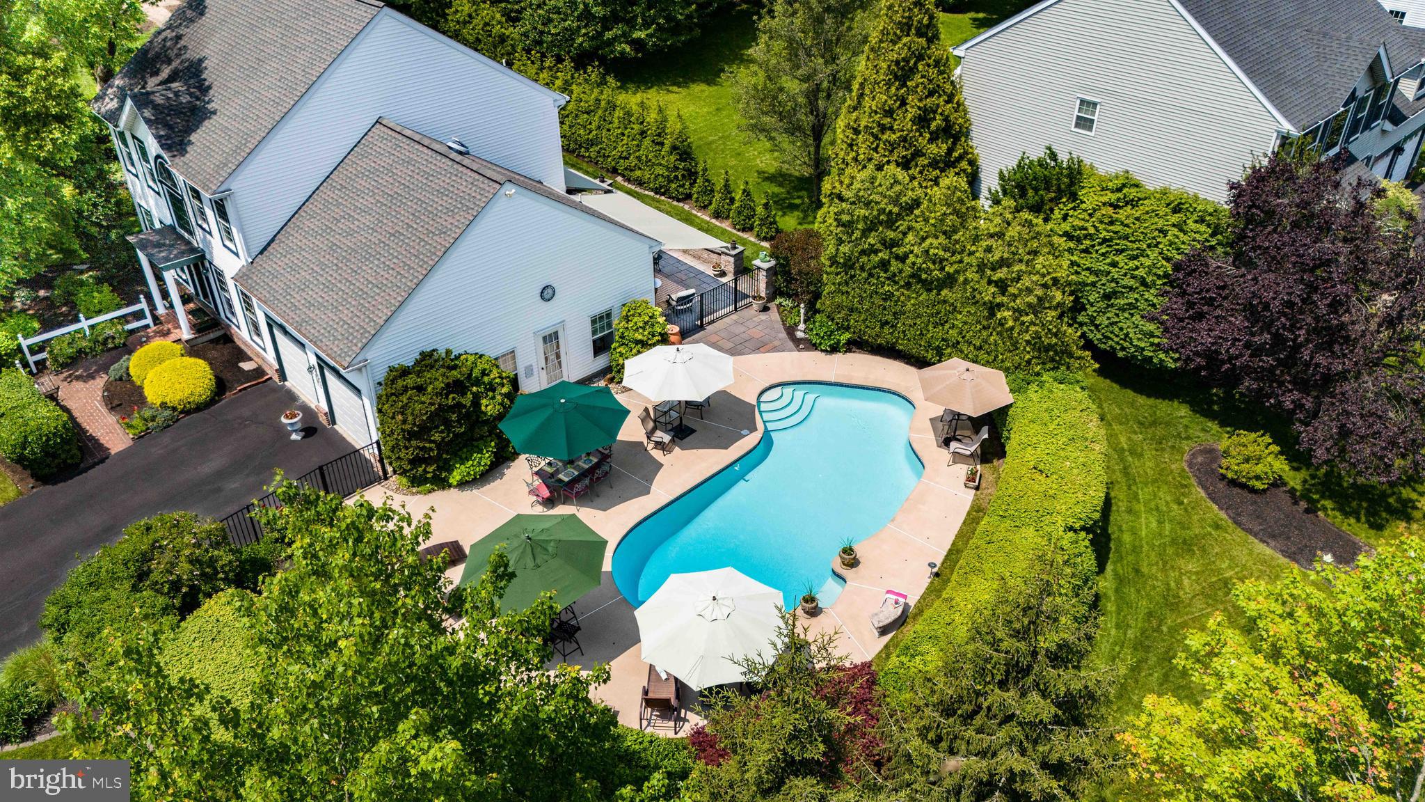 HIDDEN CREEK - Residential