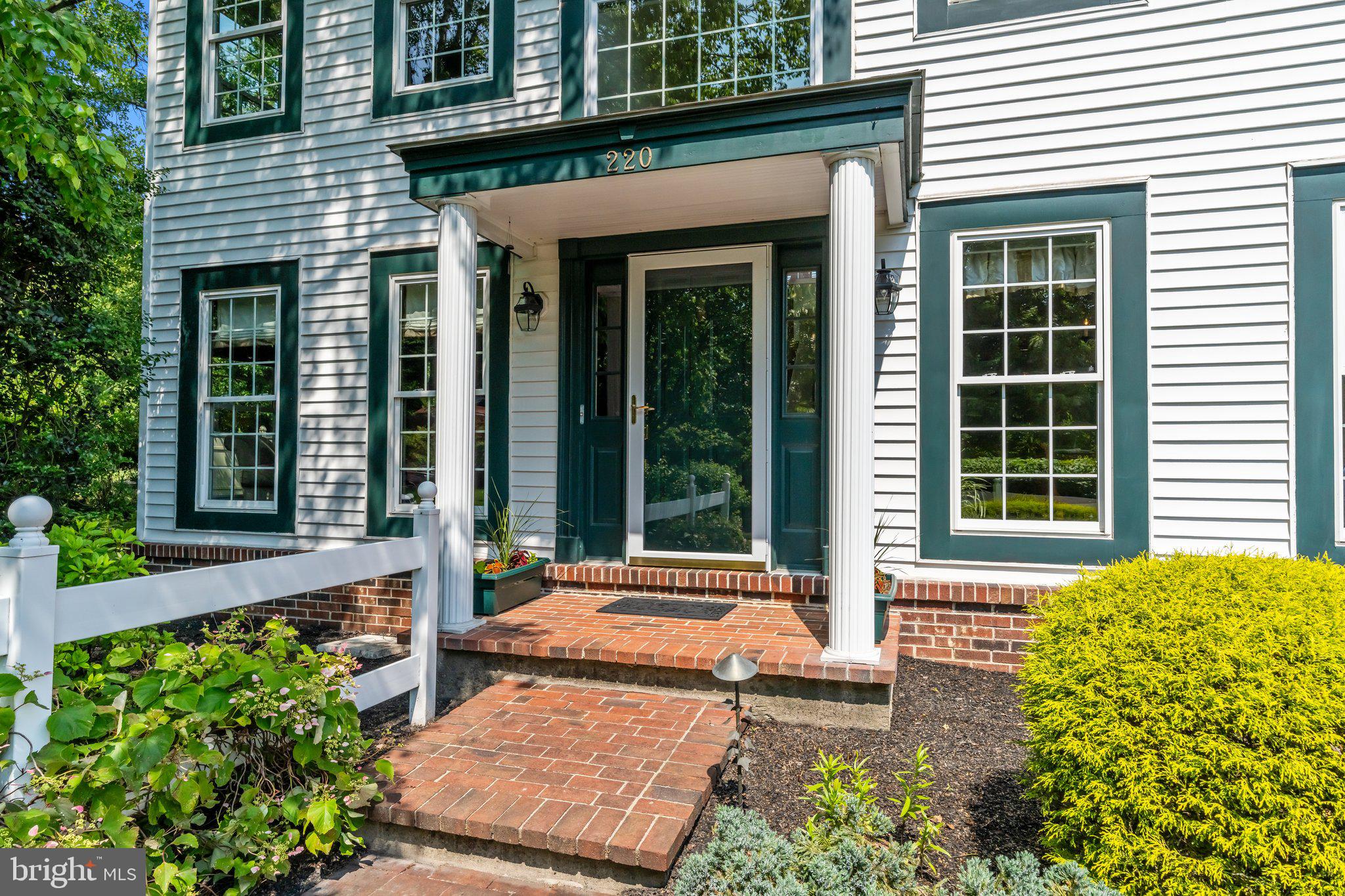 HIDDEN CREEK - Residential