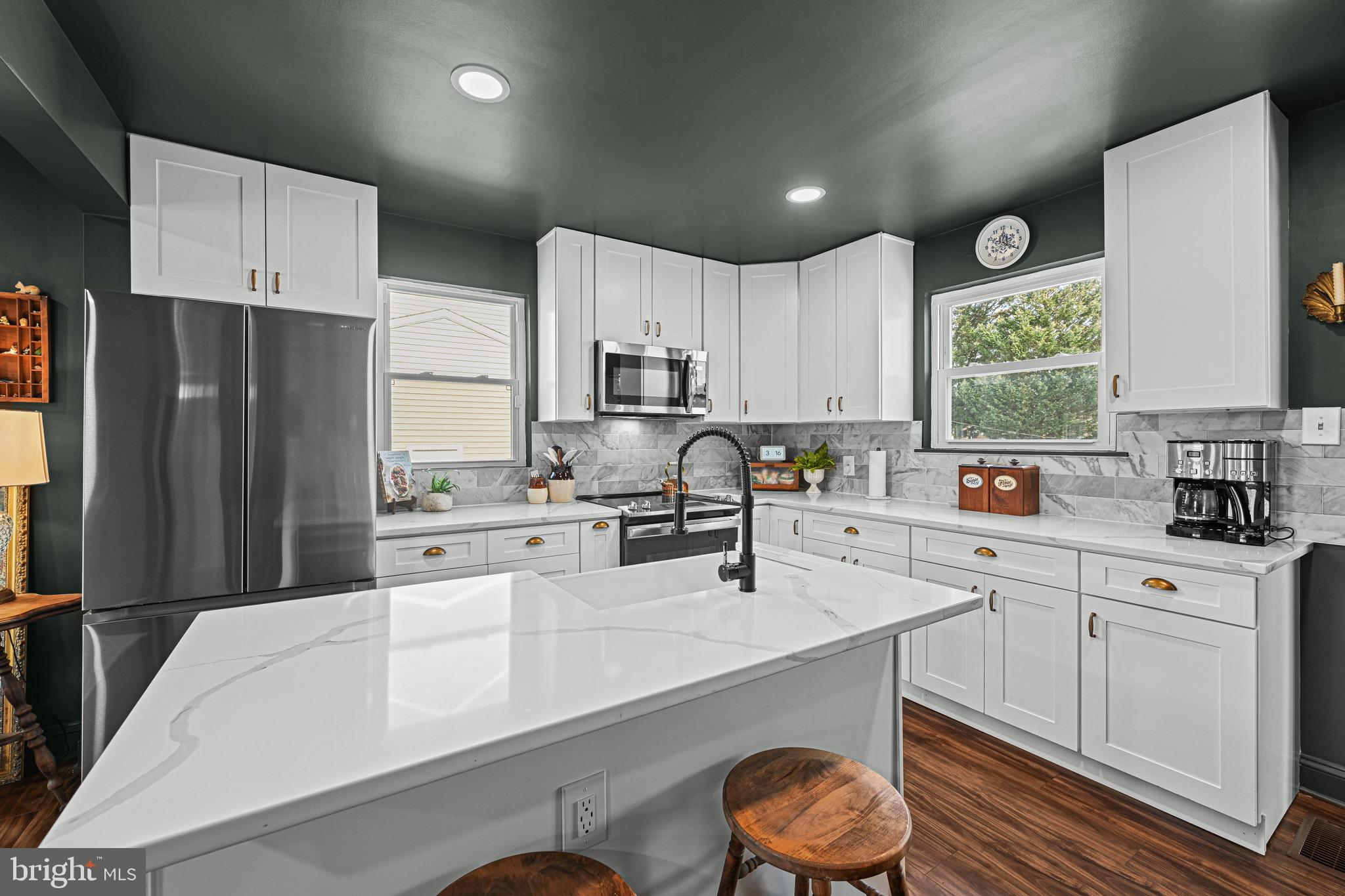 RIVIERA BEACH - Residential