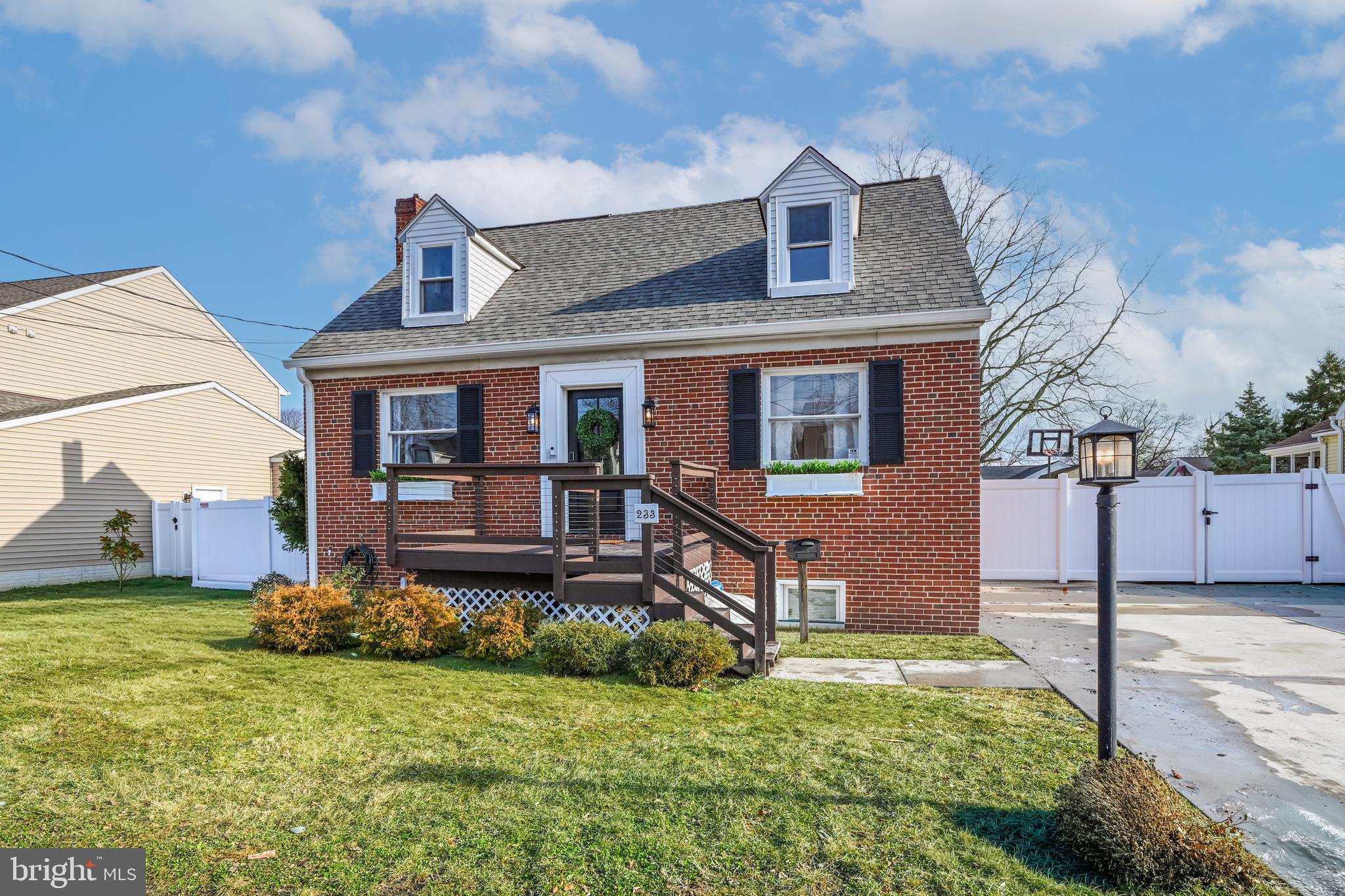 RIVIERA BEACH - Residential