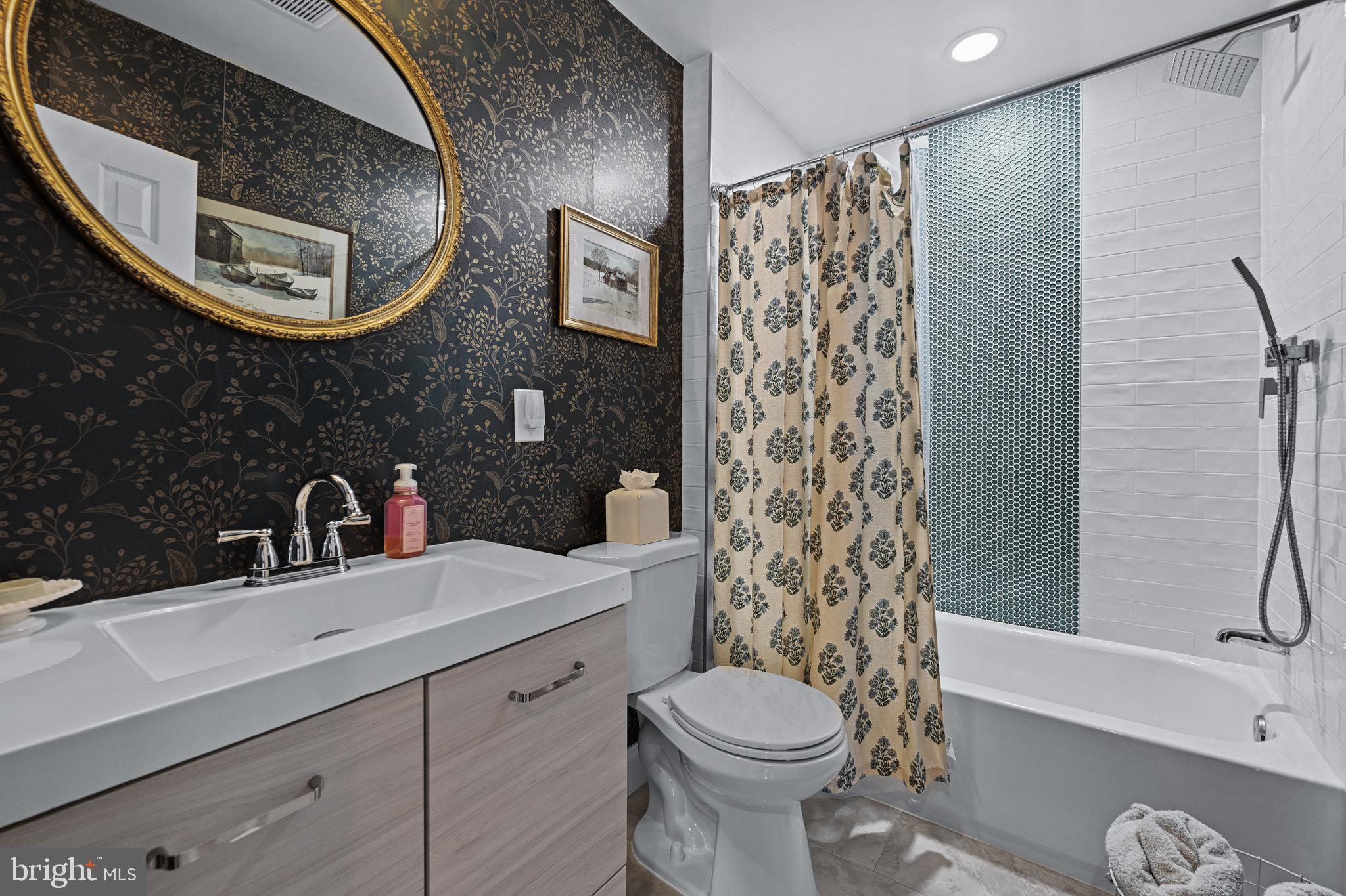 RIVIERA BEACH - Residential