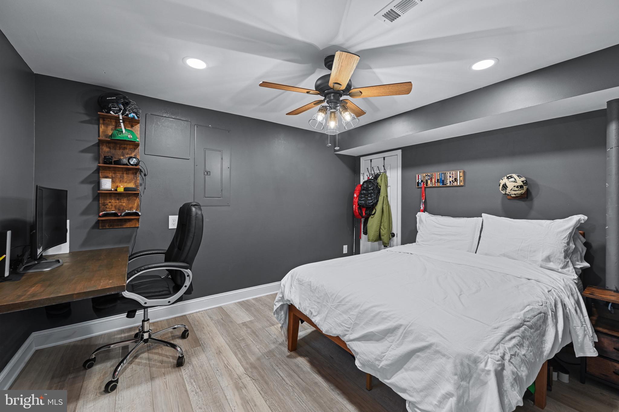 RIVIERA BEACH - Residential