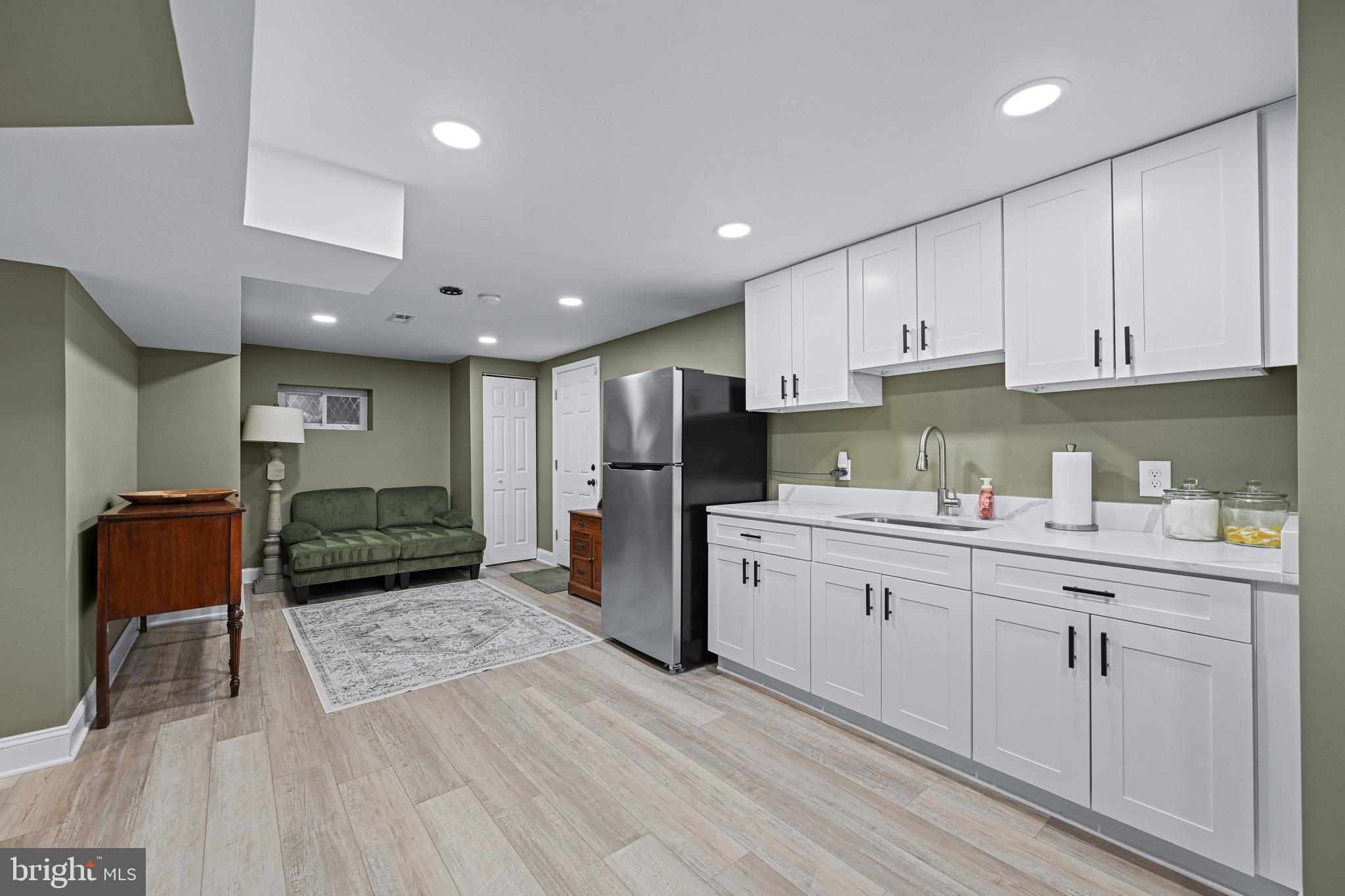 RIVIERA BEACH - Residential