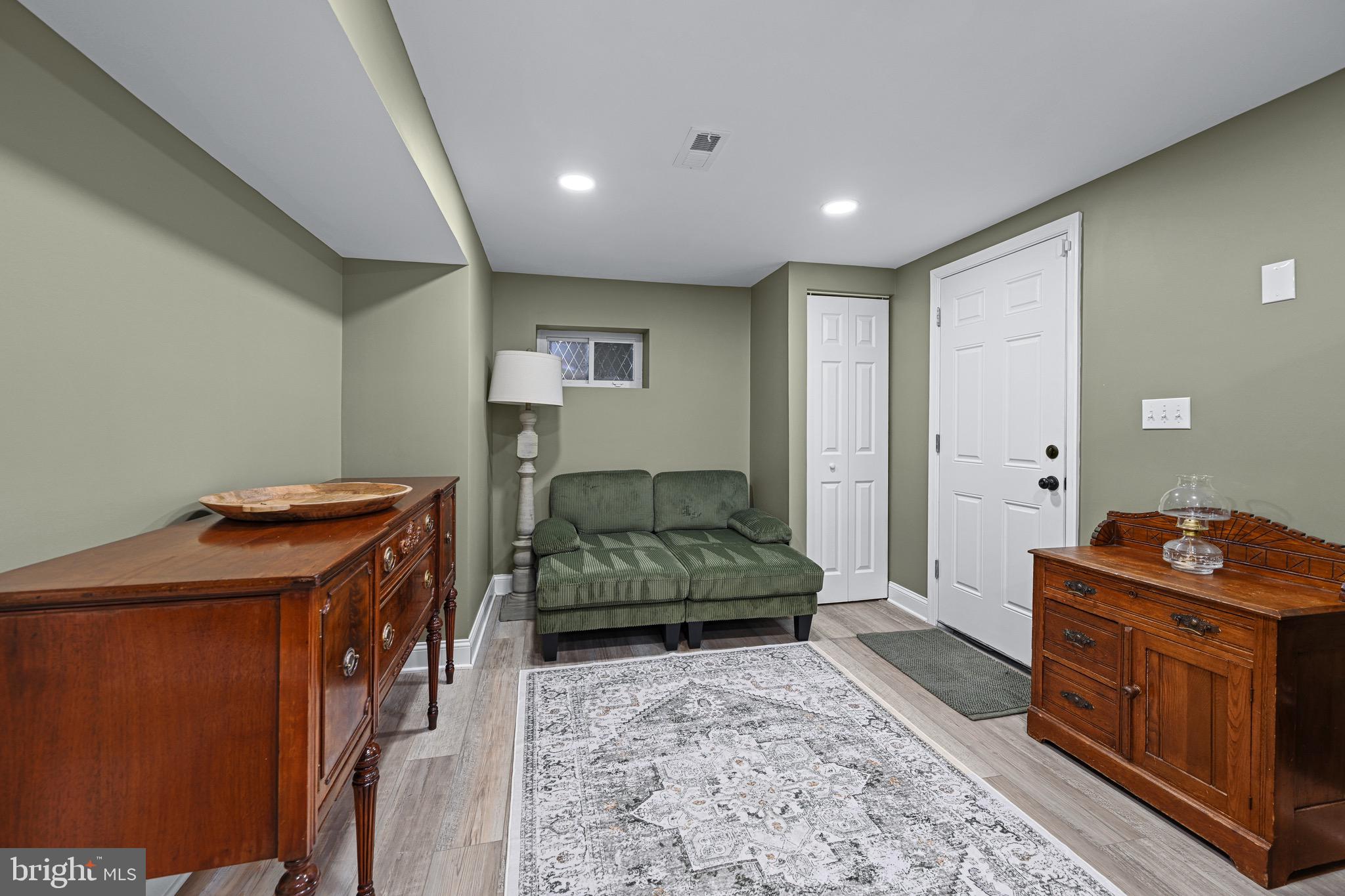 RIVIERA BEACH - Residential