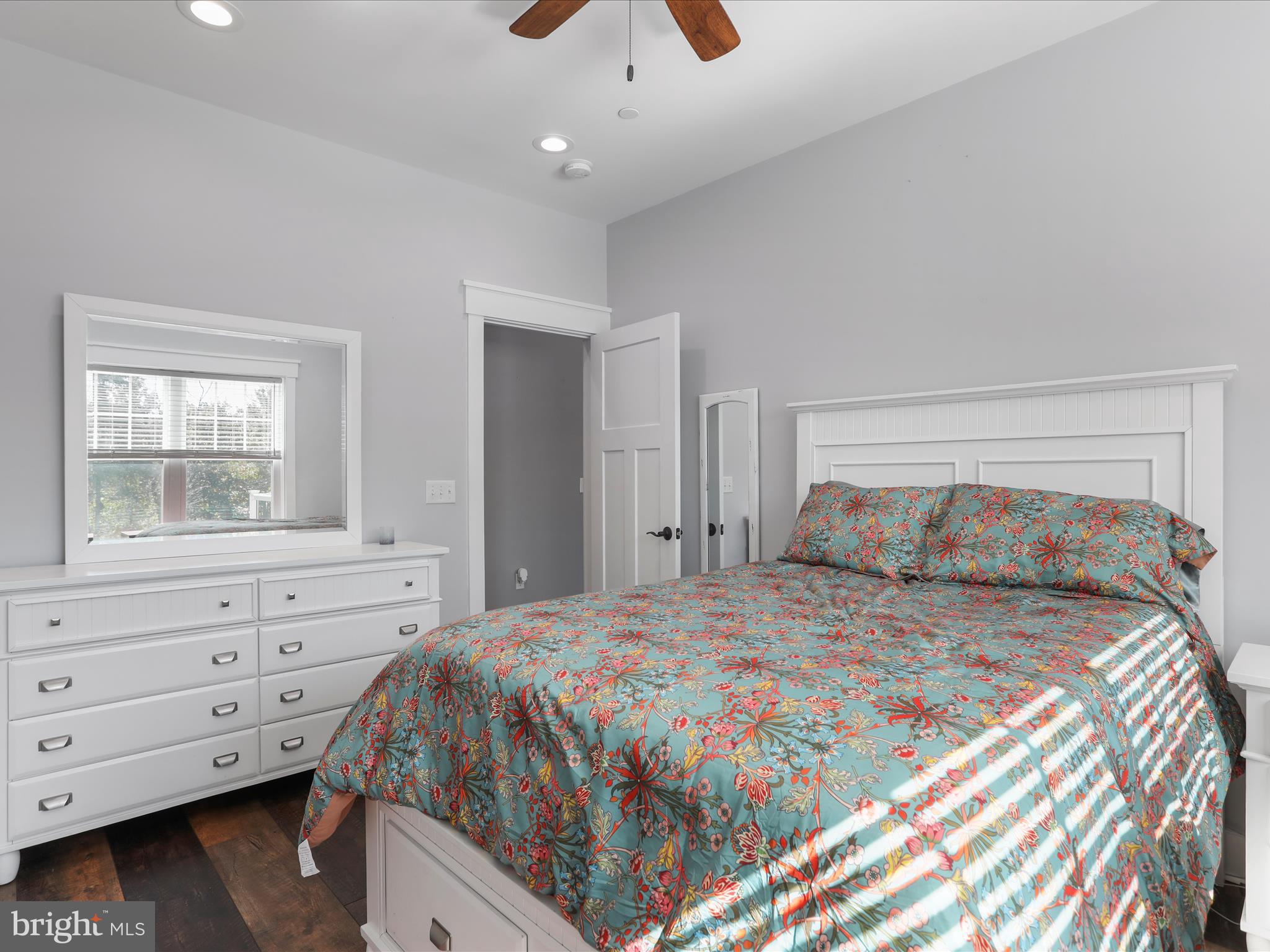 FAIRVIEW ACRES - Residential