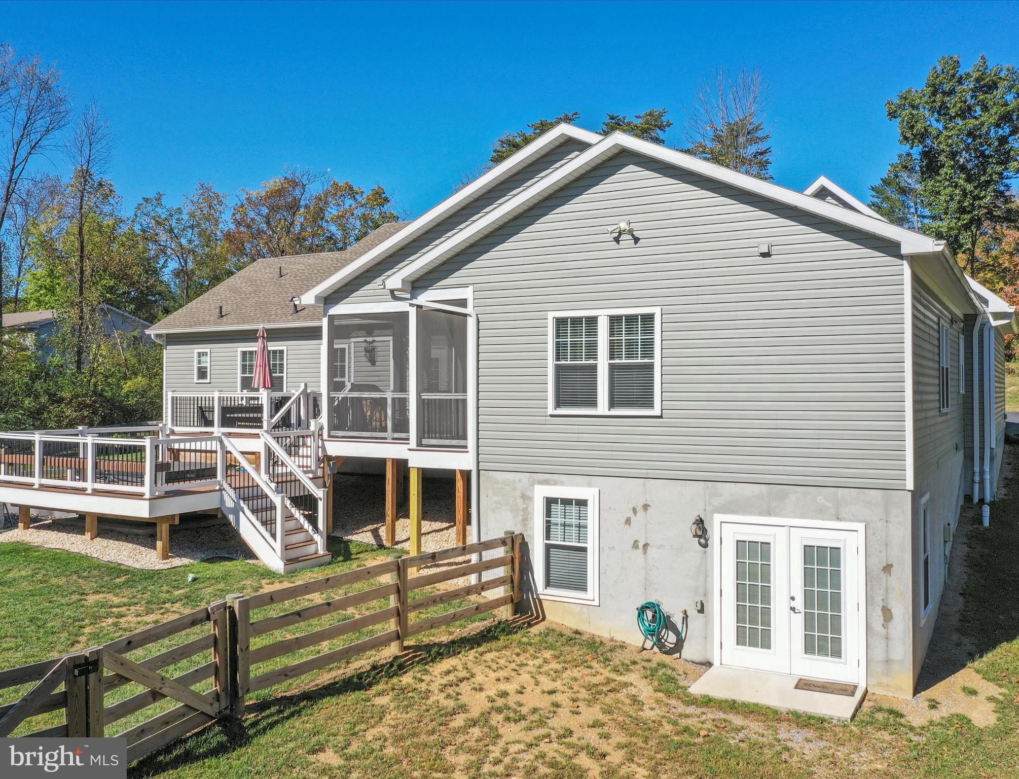 FAIRVIEW ACRES - Residential