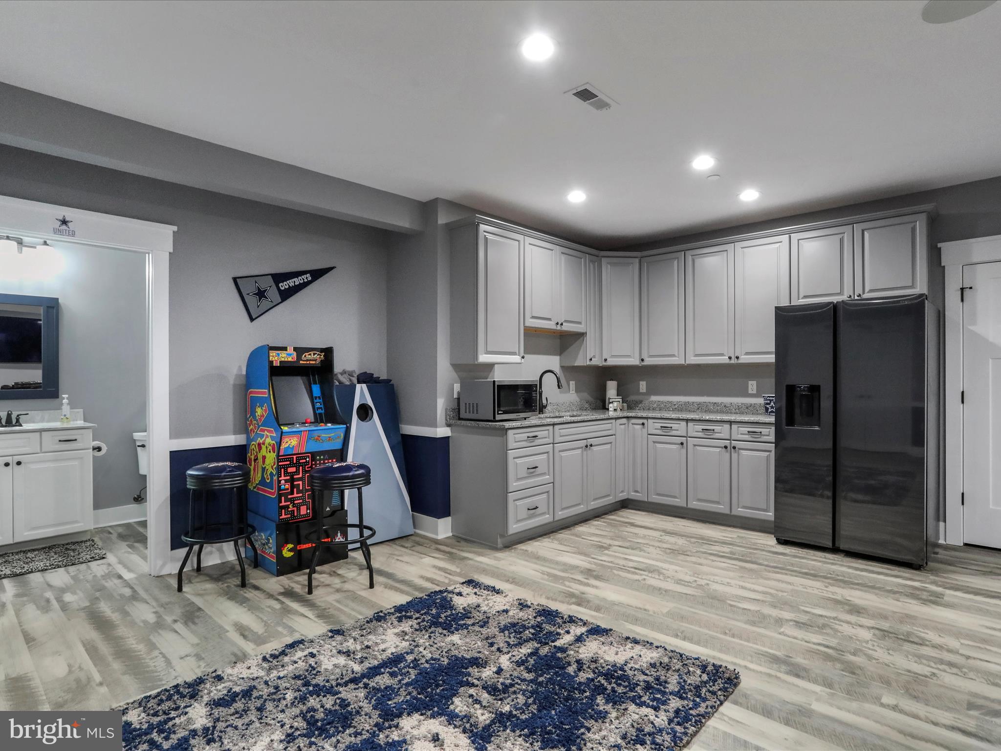 FAIRVIEW ACRES - Residential