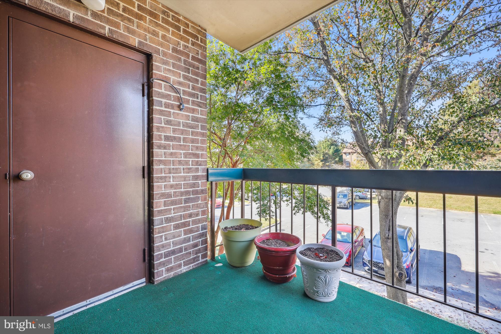 FLOWER HILL - Residential