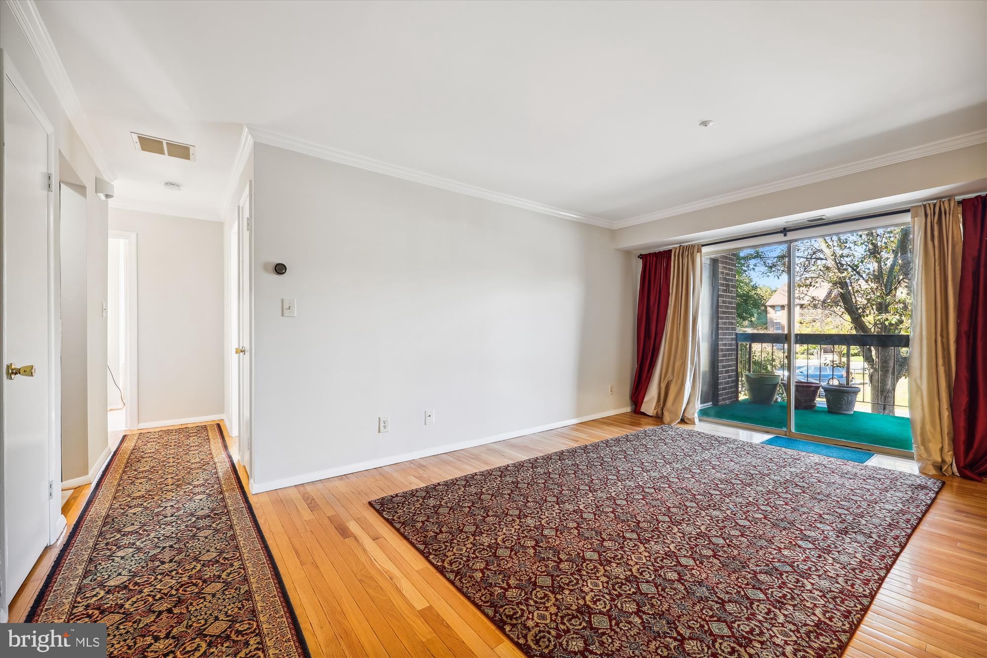 FLOWER HILL - Residential