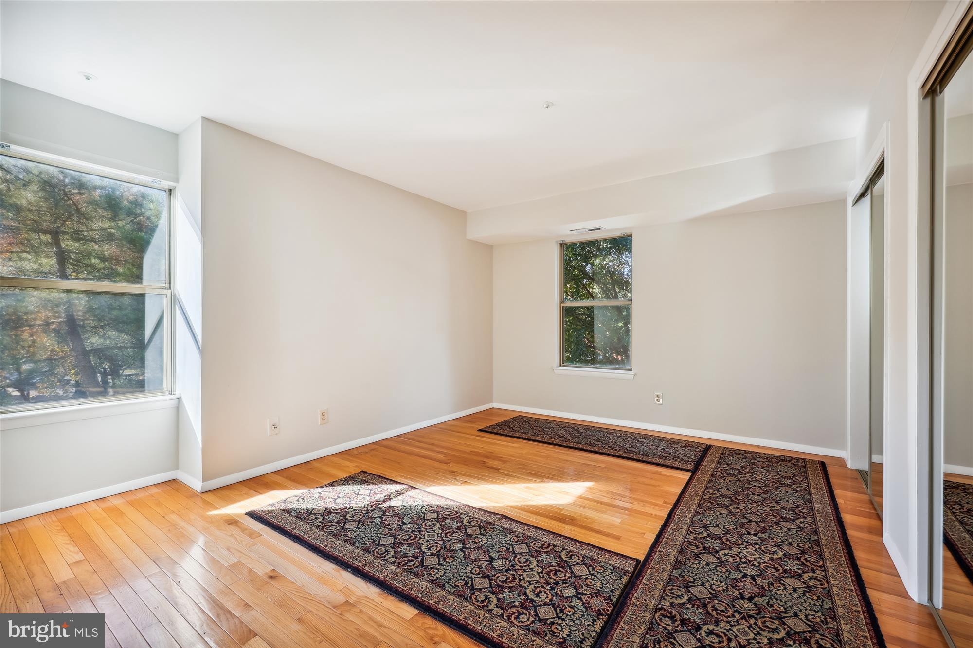 FLOWER HILL - Residential