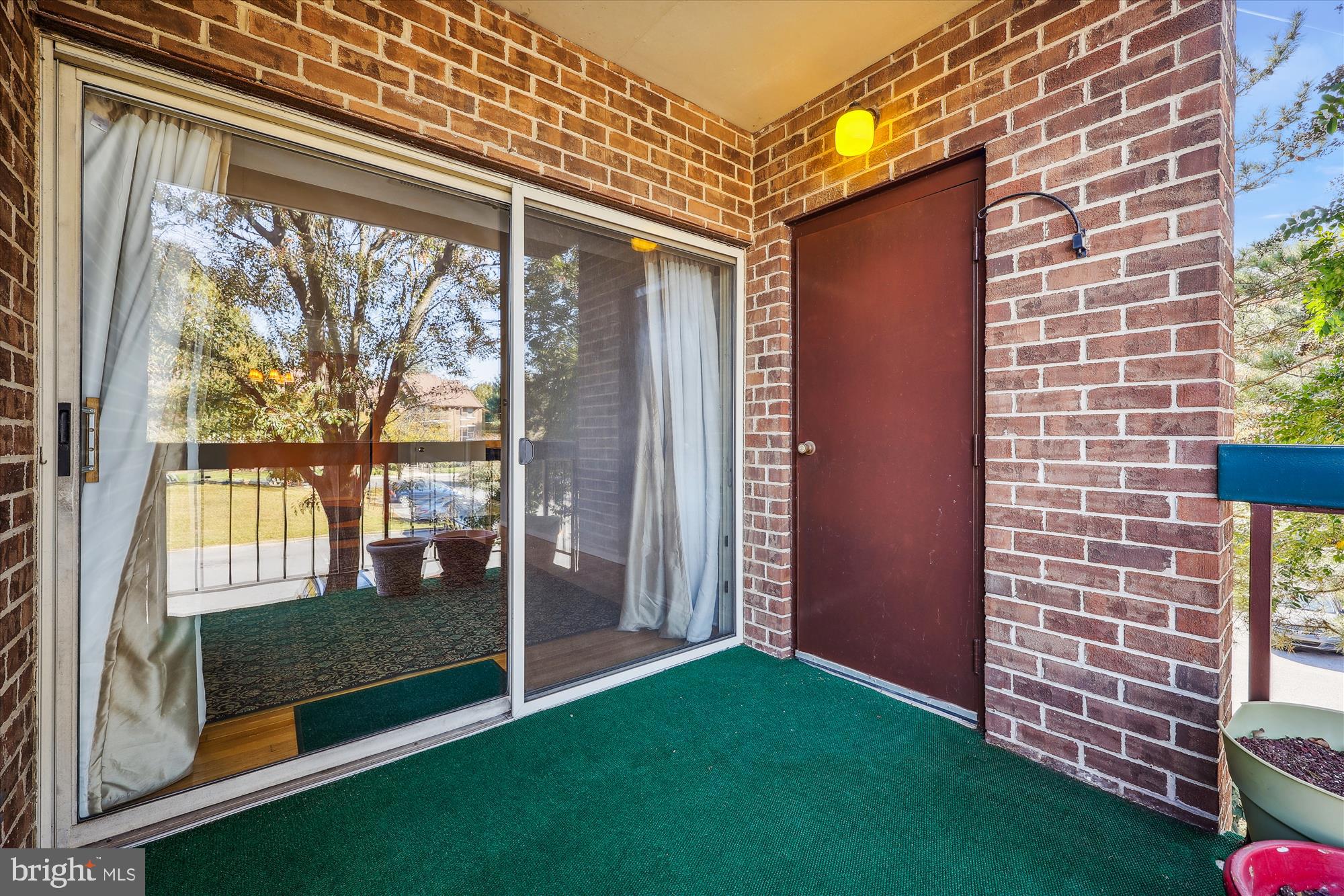 FLOWER HILL - Residential