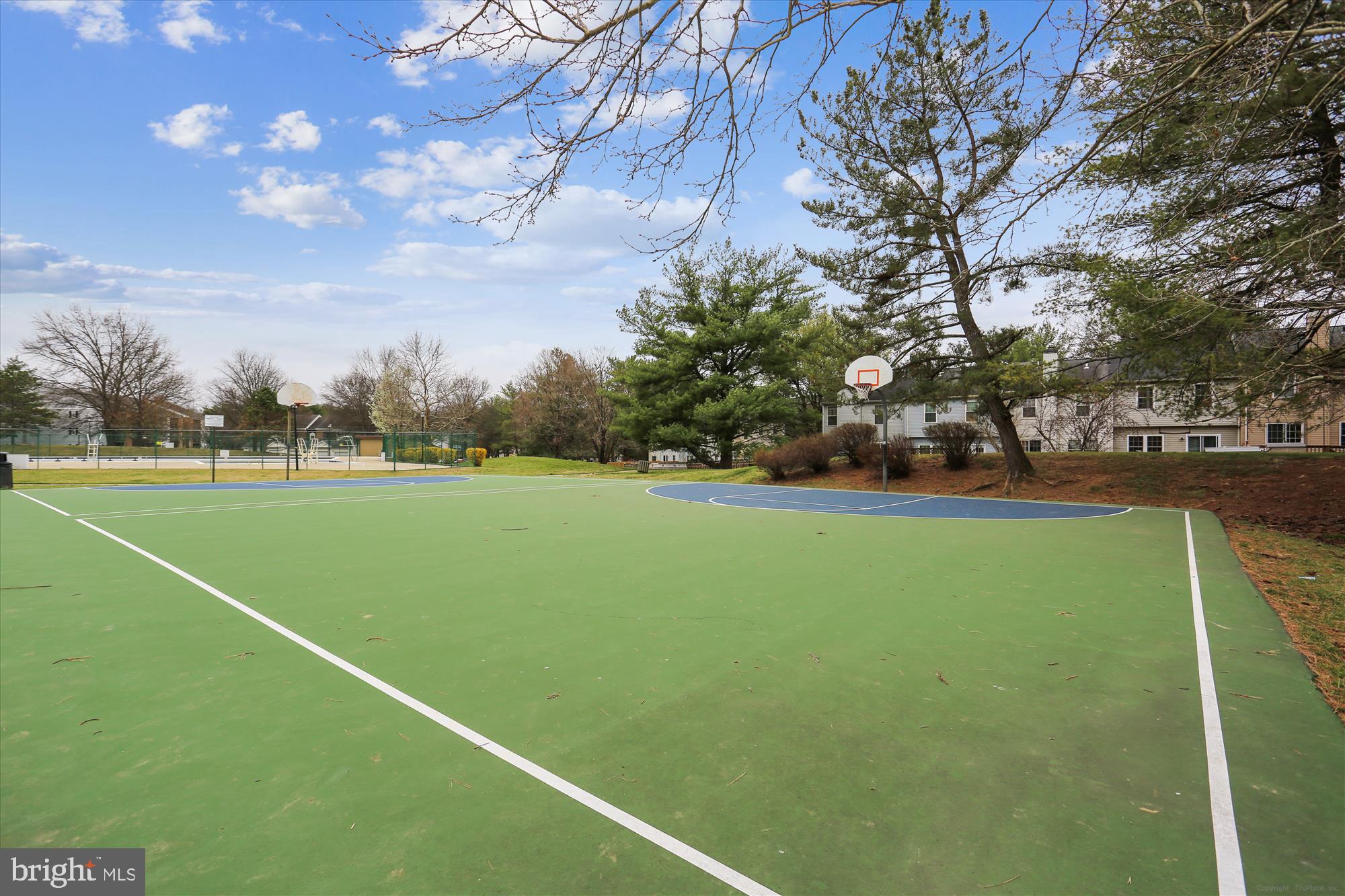 FLOWER HILL - Residential