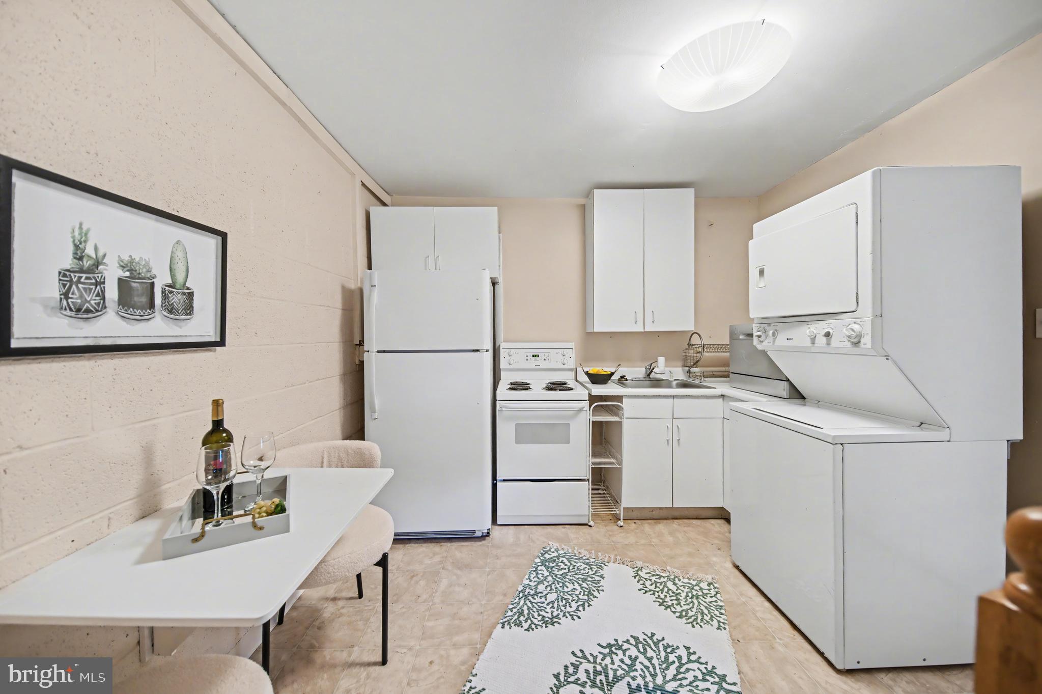 WILDWOOD MANOR - Residential Income